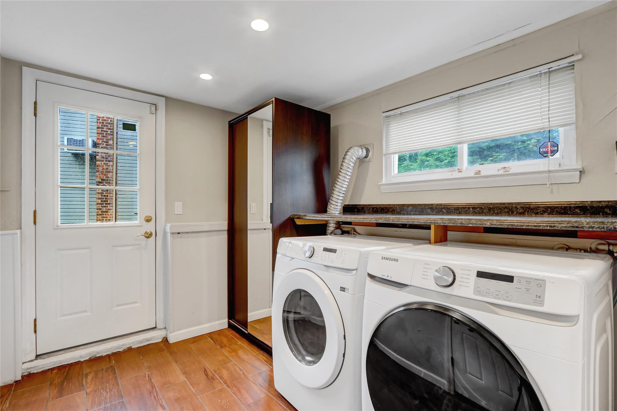 42 Briarwood Lane, Plainview, NY 11803