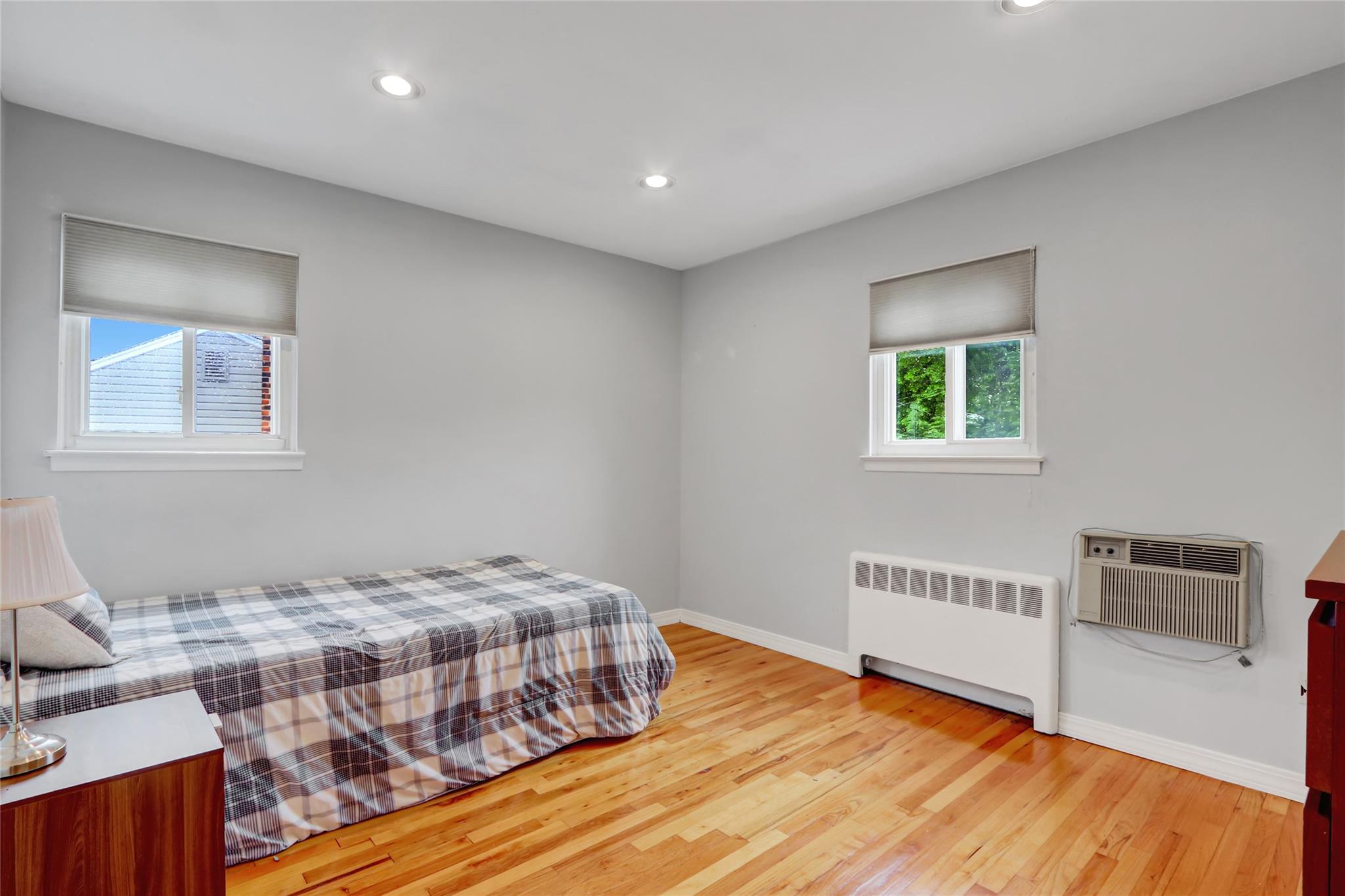 42 Briarwood Lane, Plainview, NY 11803