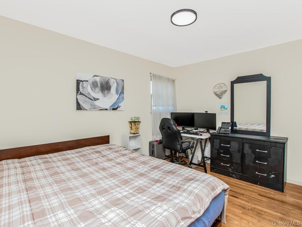 18 South Circle, Yonkers, NY 10703