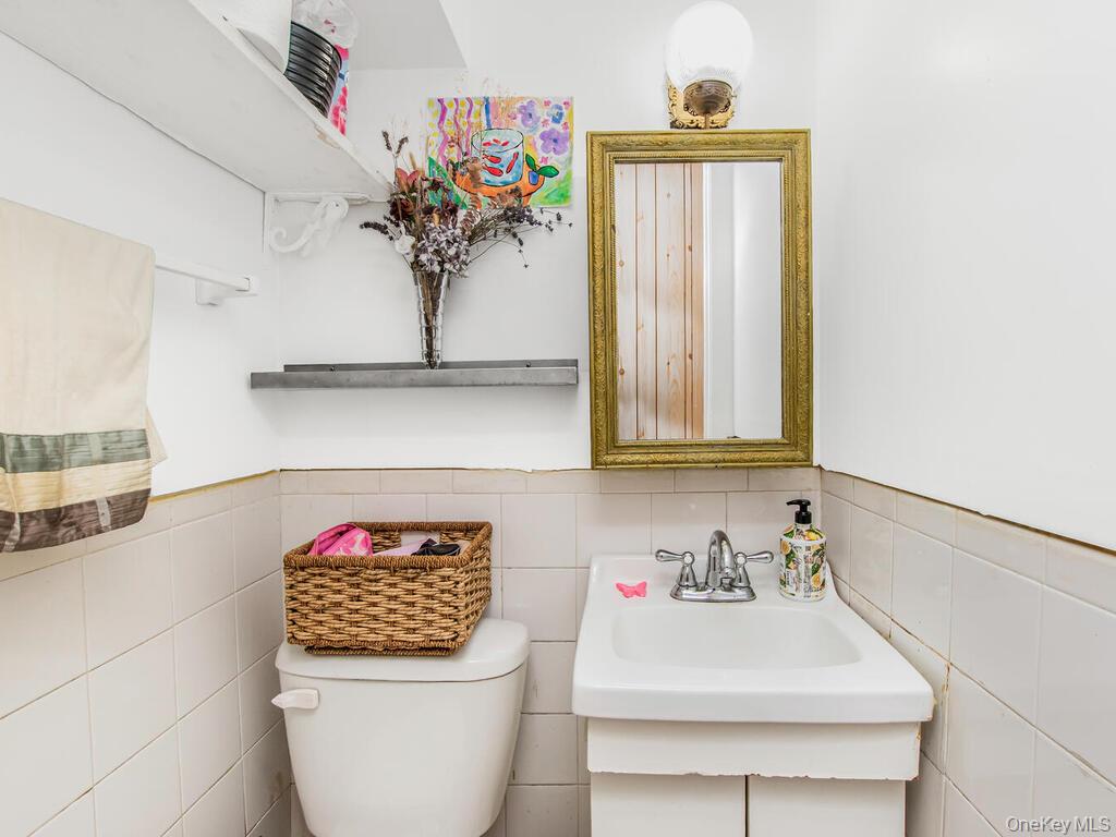 18 South Circle, Yonkers, NY 10703