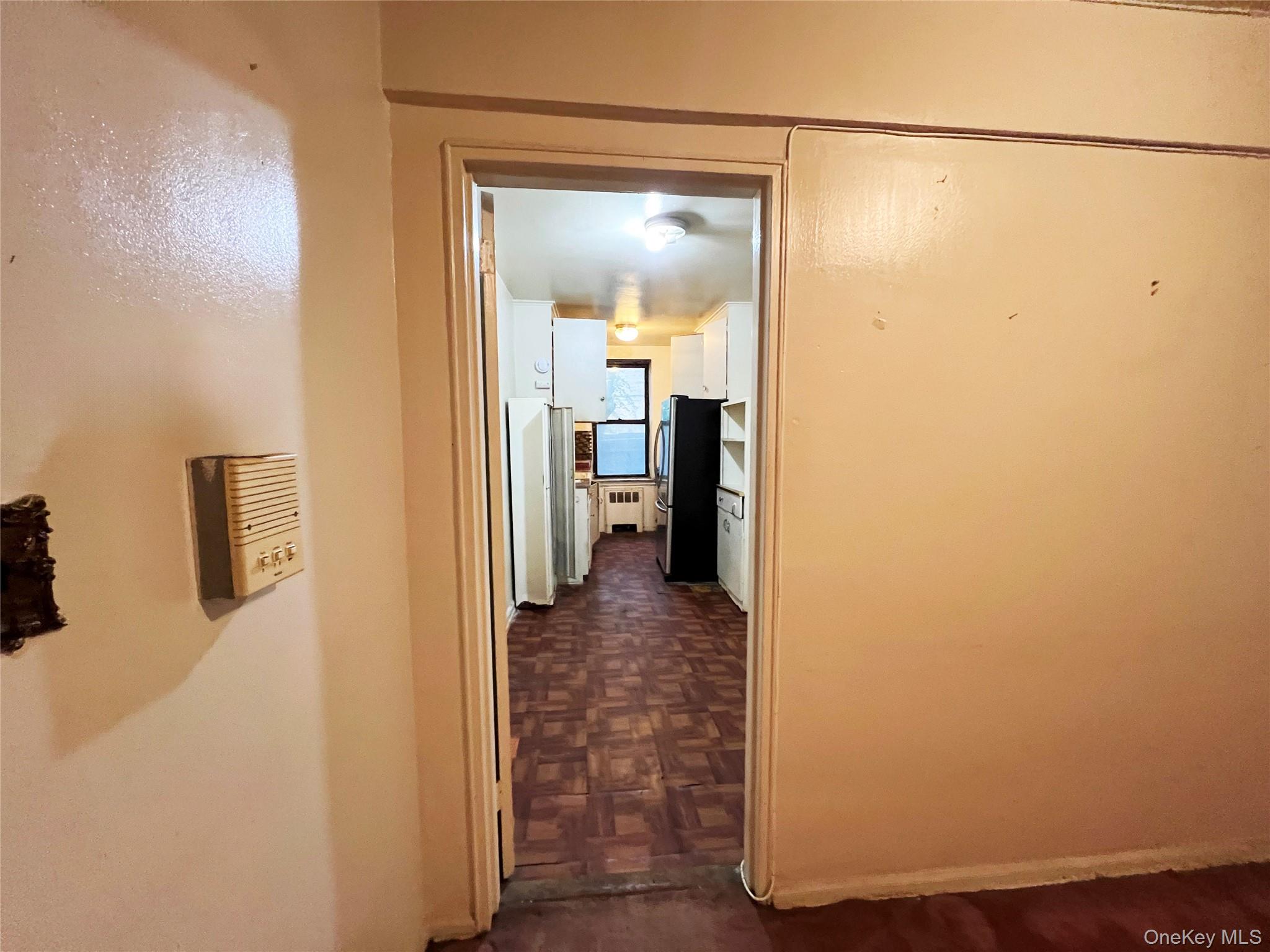 745 E 231 Street # 1F, Bronx, NY 10466