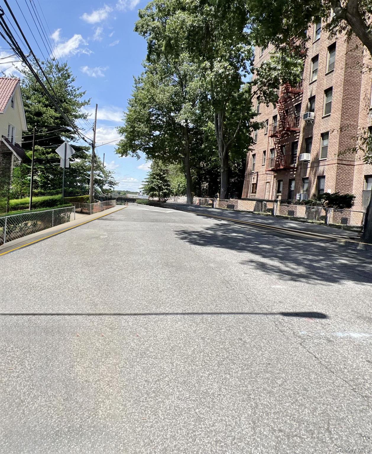 745 E 231 Street # 1F, Bronx, NY 10466