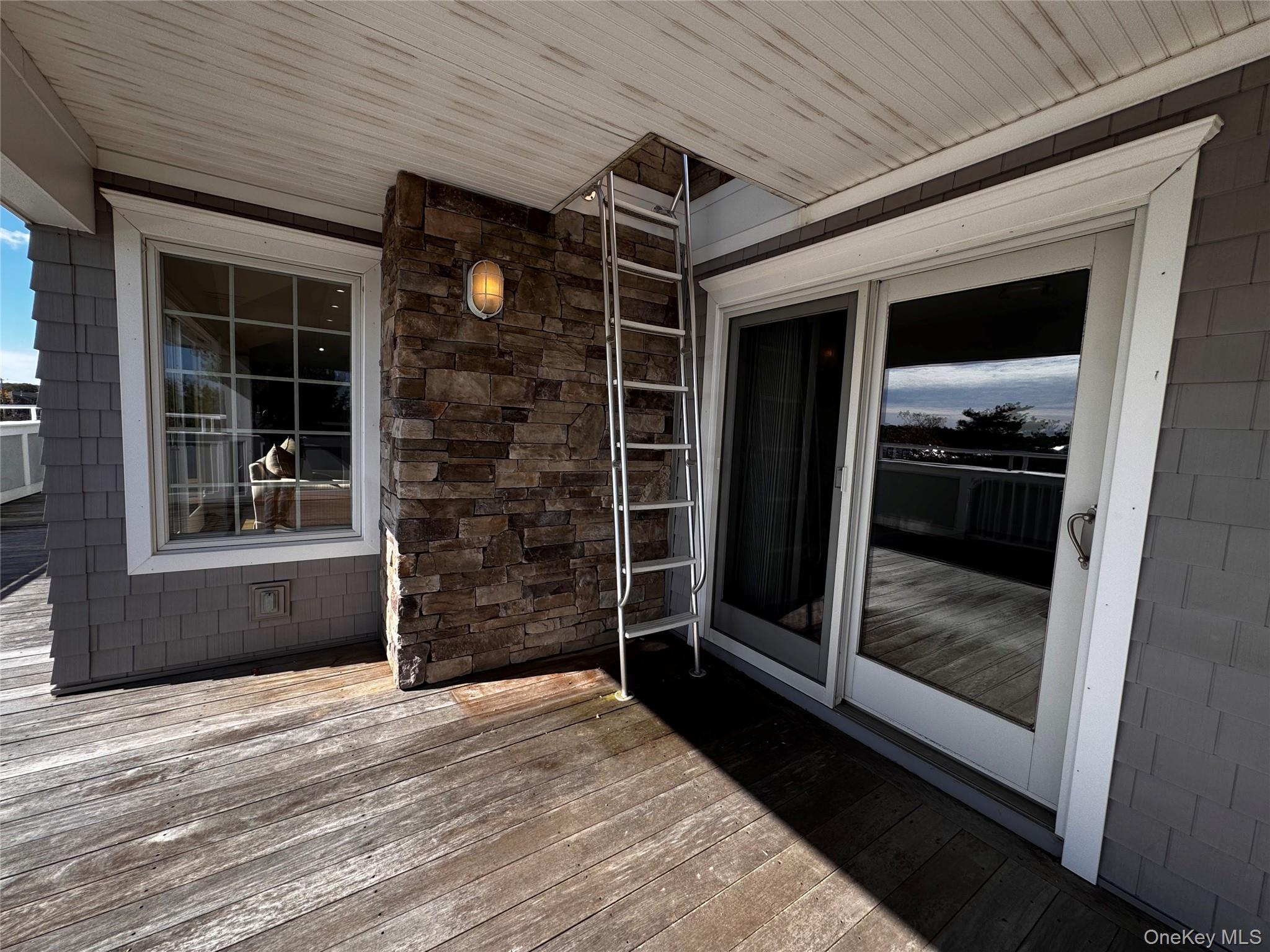 510 Shore Drive, Oakdale, NY 11769