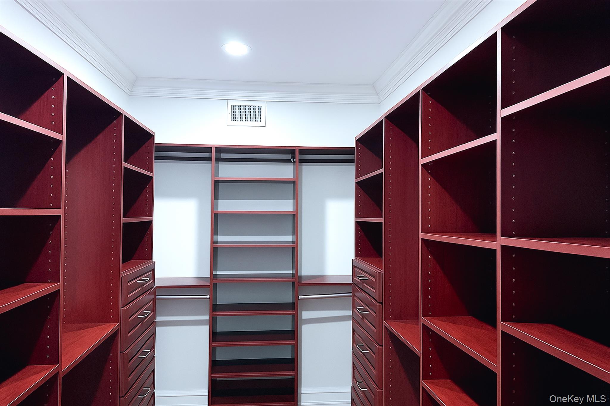 510 Shore Drive, Oakdale, NY 11769