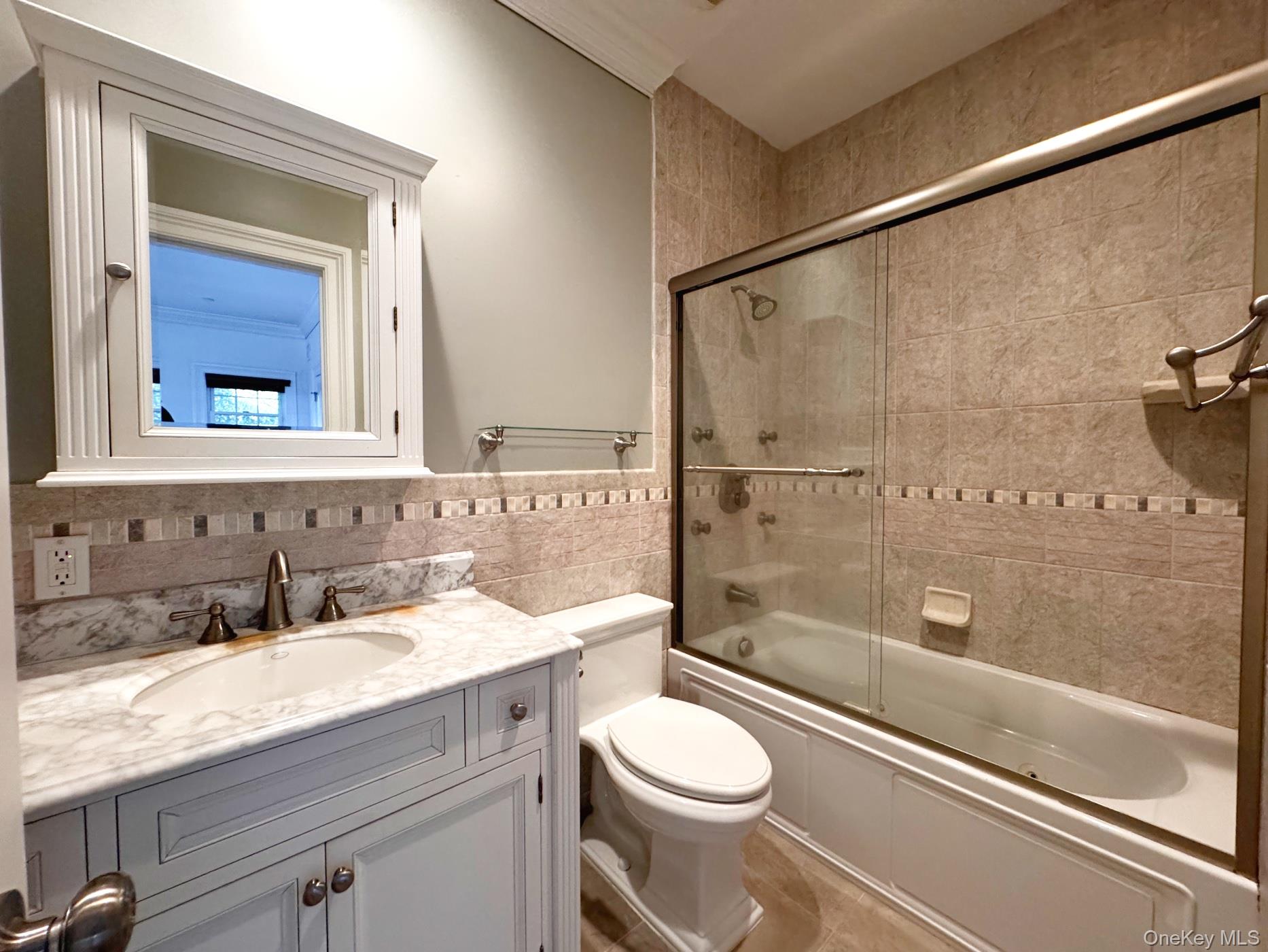 510 Shore Drive, Oakdale, NY 11769