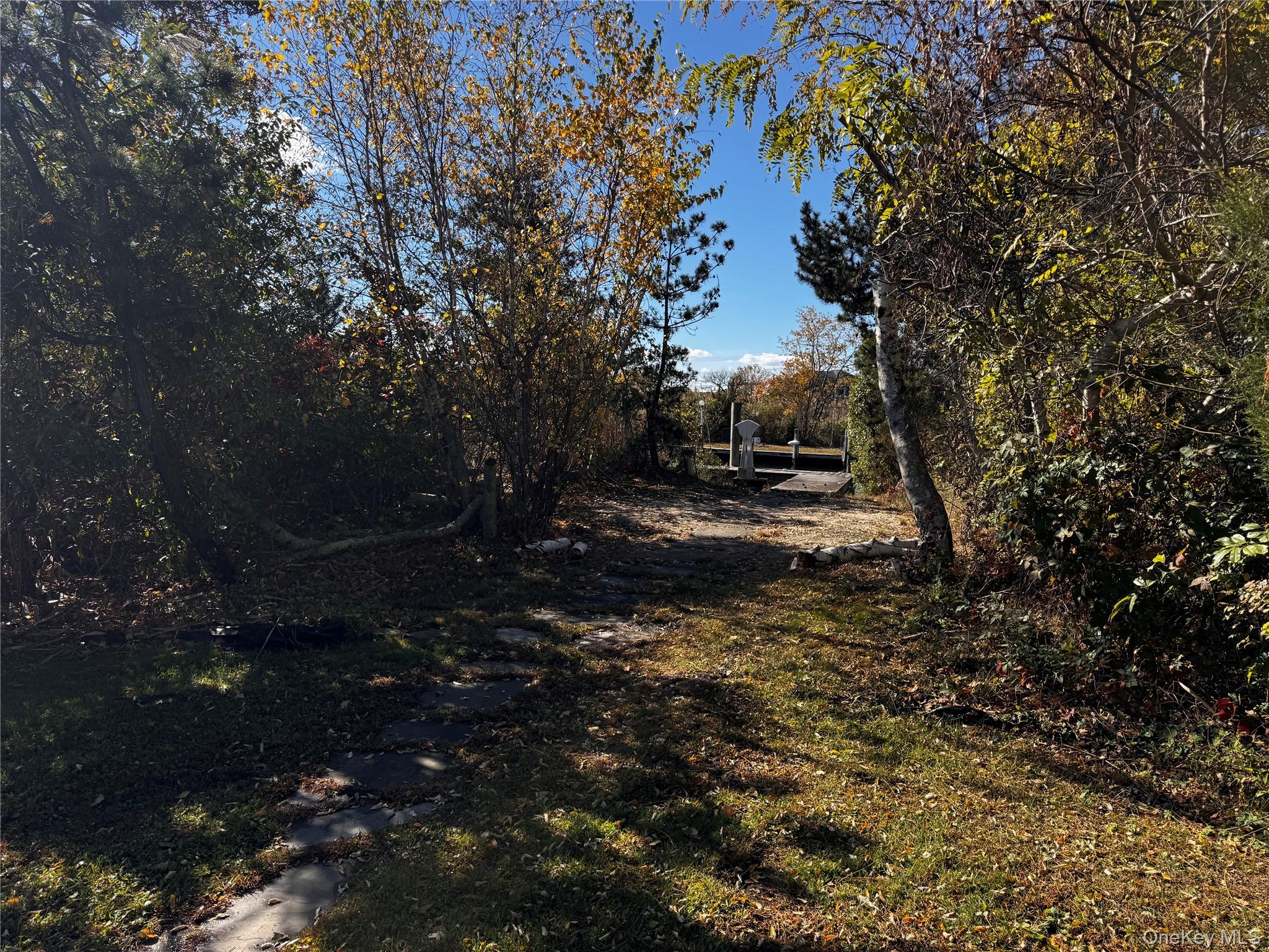 510 Shore Drive, Oakdale, NY 11769