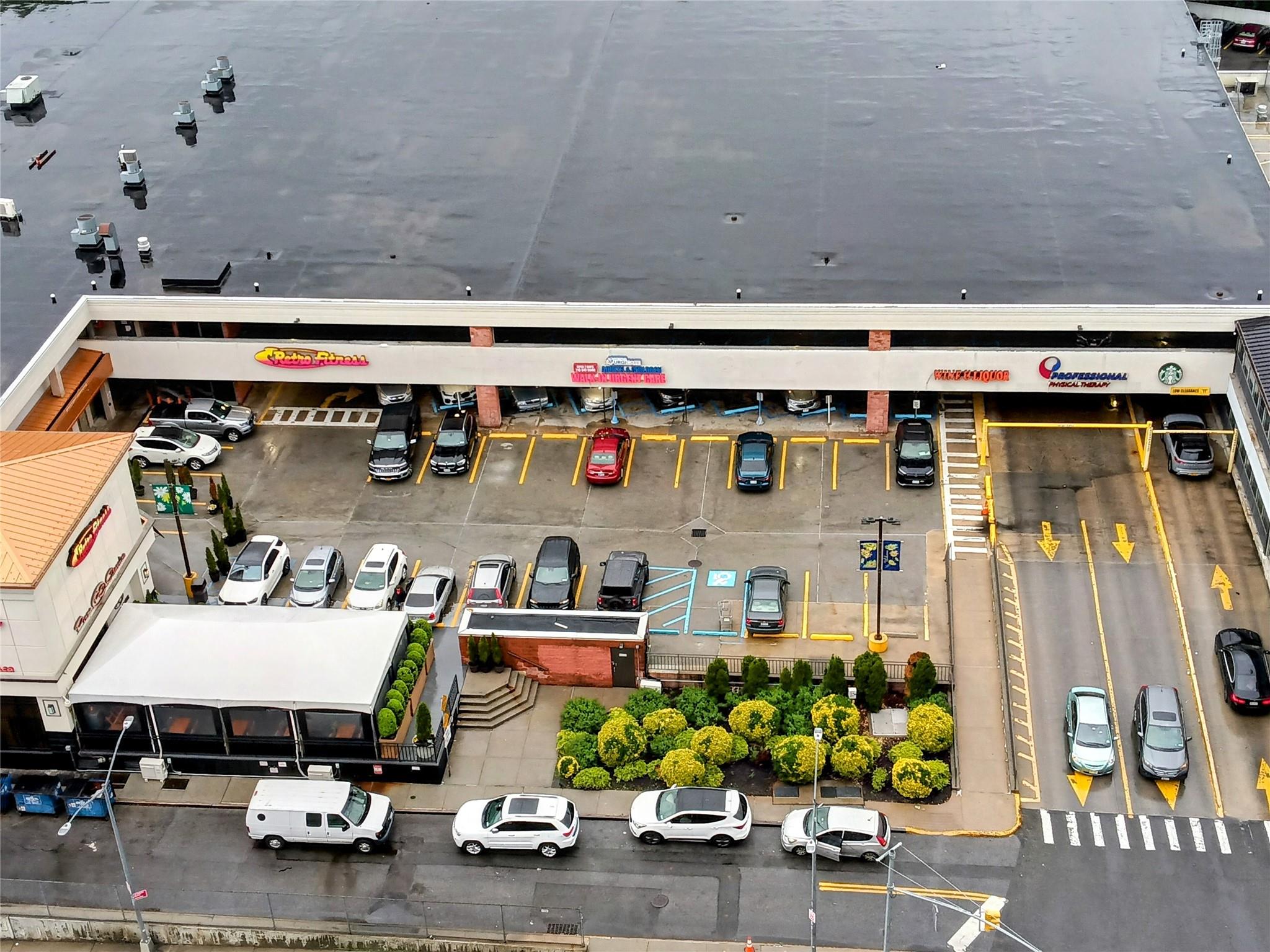 90-50 Union Turnpike # 17K, Glendale, NY 11385