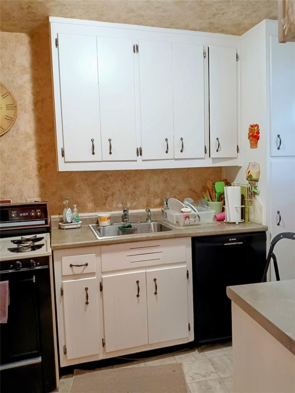 90-50 Union Turnpike # 17K, Glendale, NY 11385