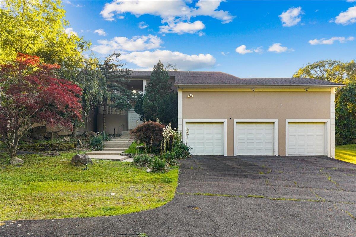 587 Route 306, Suffern, NY 10901