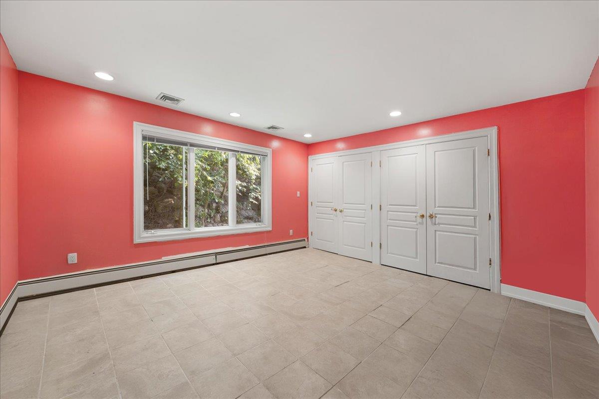 587 Route 306, Suffern, NY 10901