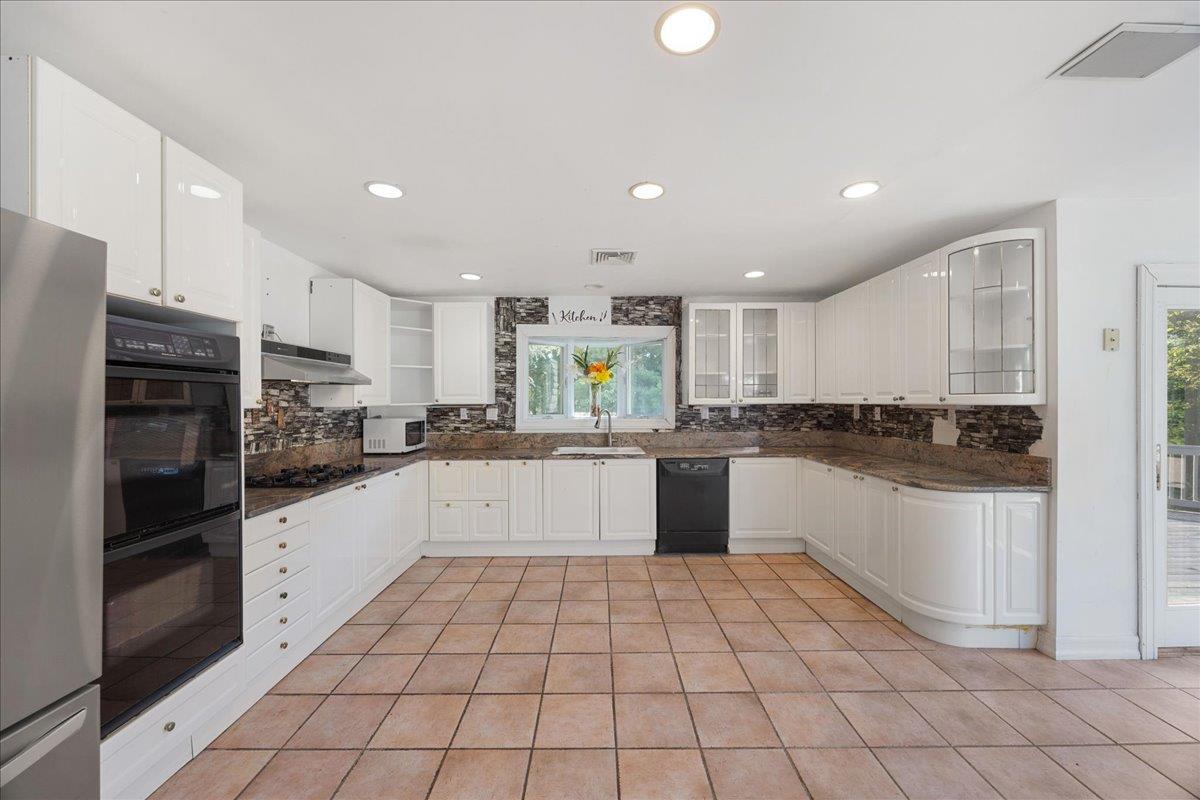 587 Route 306, Suffern, NY 10901