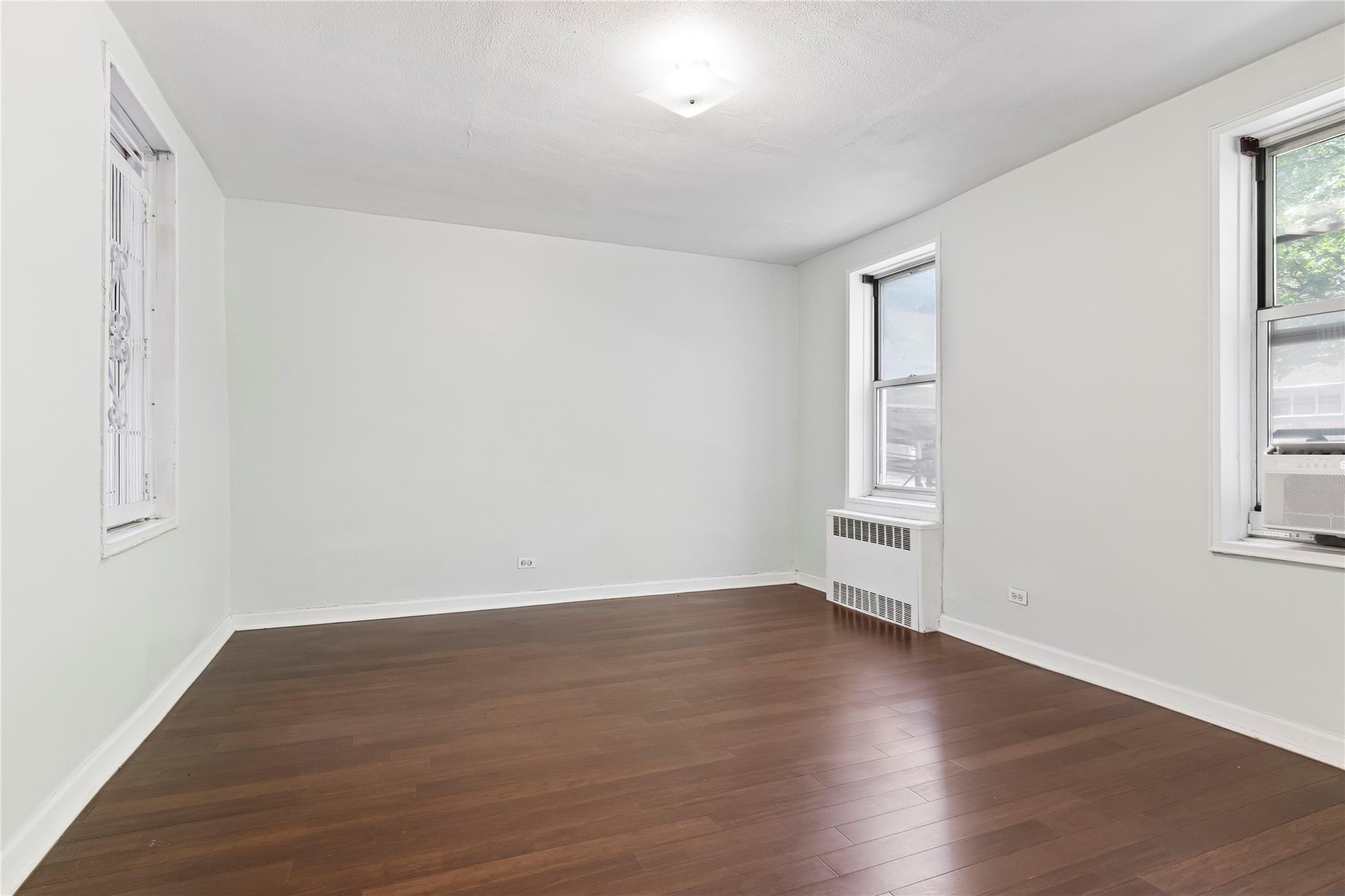 67-12 Yellowstone Blvd # C-12, Forest Hills, NY 11375