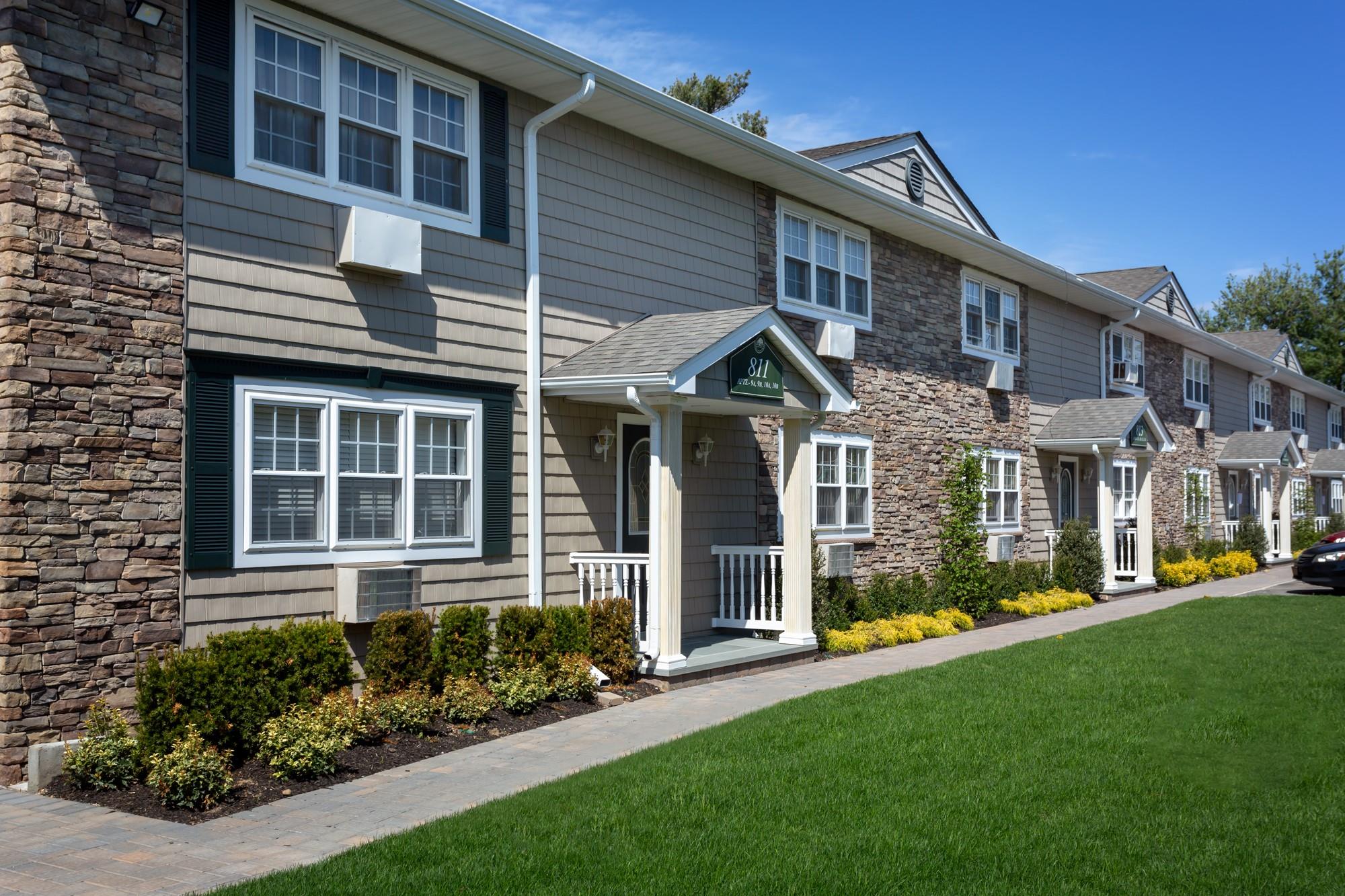 801 Long Island Avenue # 1A, Deer Park, NY 11729