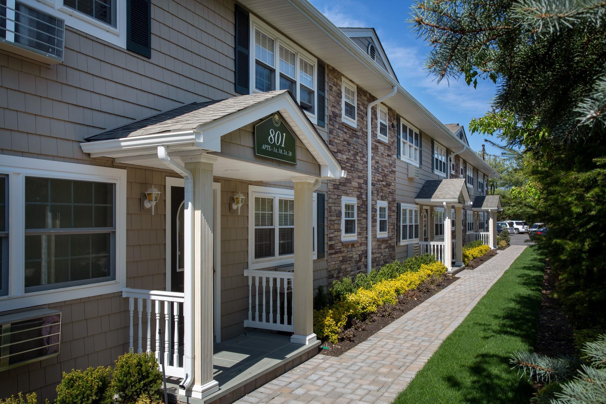 801 Long Island Avenue # 1A, Deer Park, NY 11729