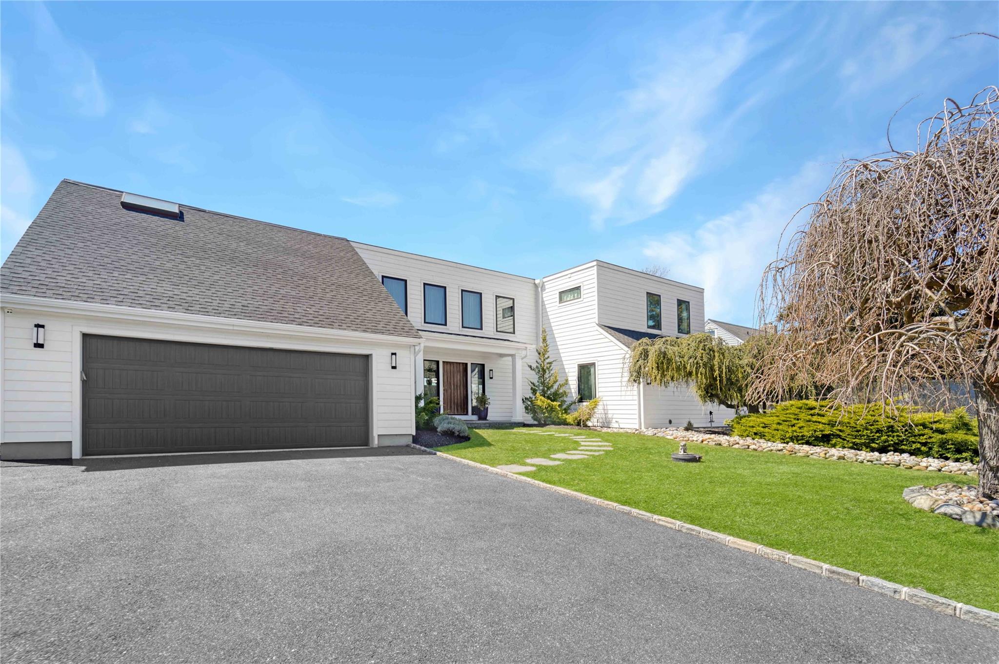 24 Laura Lee Drive, Center Moriches, NY 11934