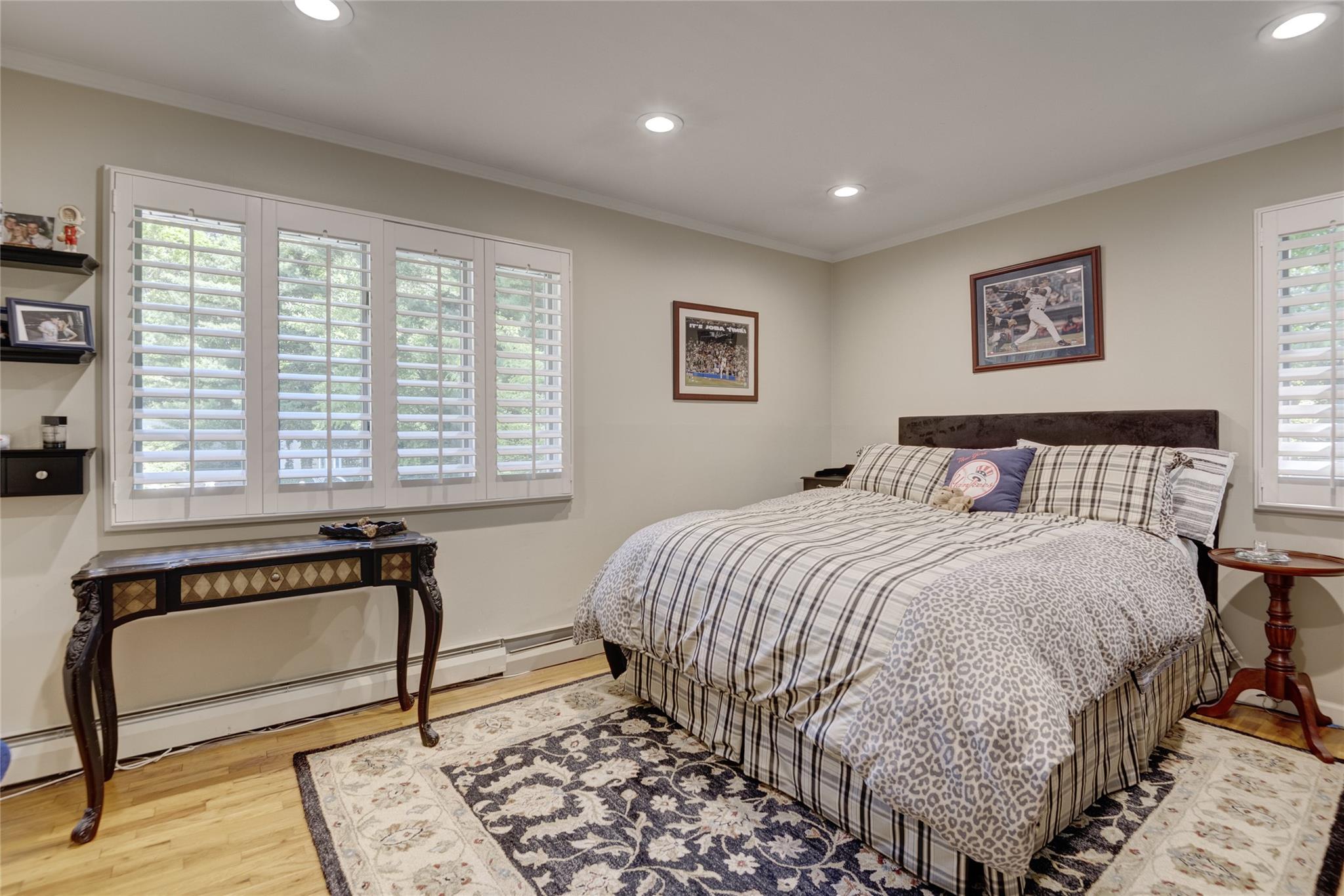 1 Anvil Court, Dix Hills, NY 11746