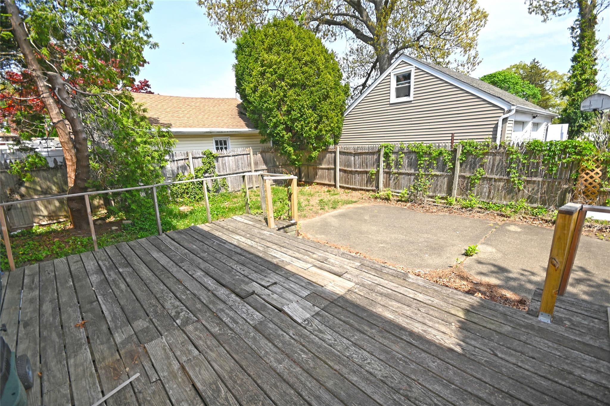 51 Manor Road, Valley Stream, NY 11580