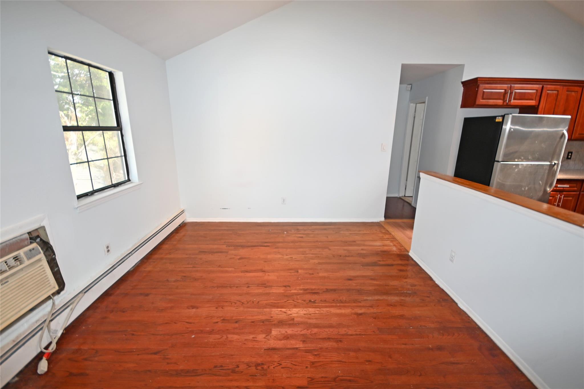 51 Manor Road, Valley Stream, NY 11580