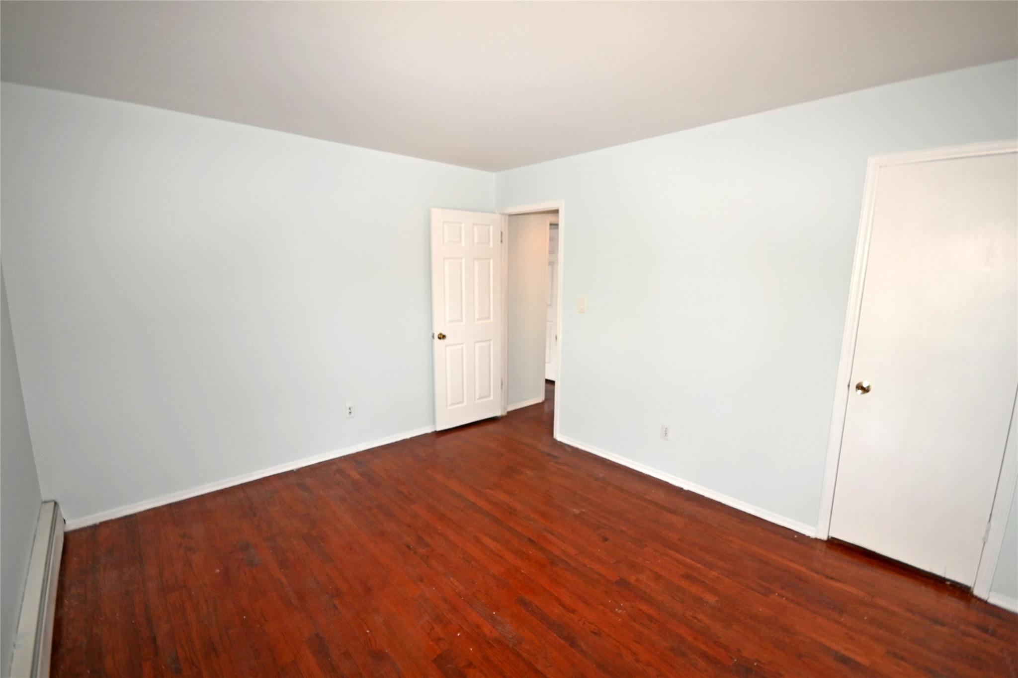 51 Manor Road, Valley Stream, NY 11580