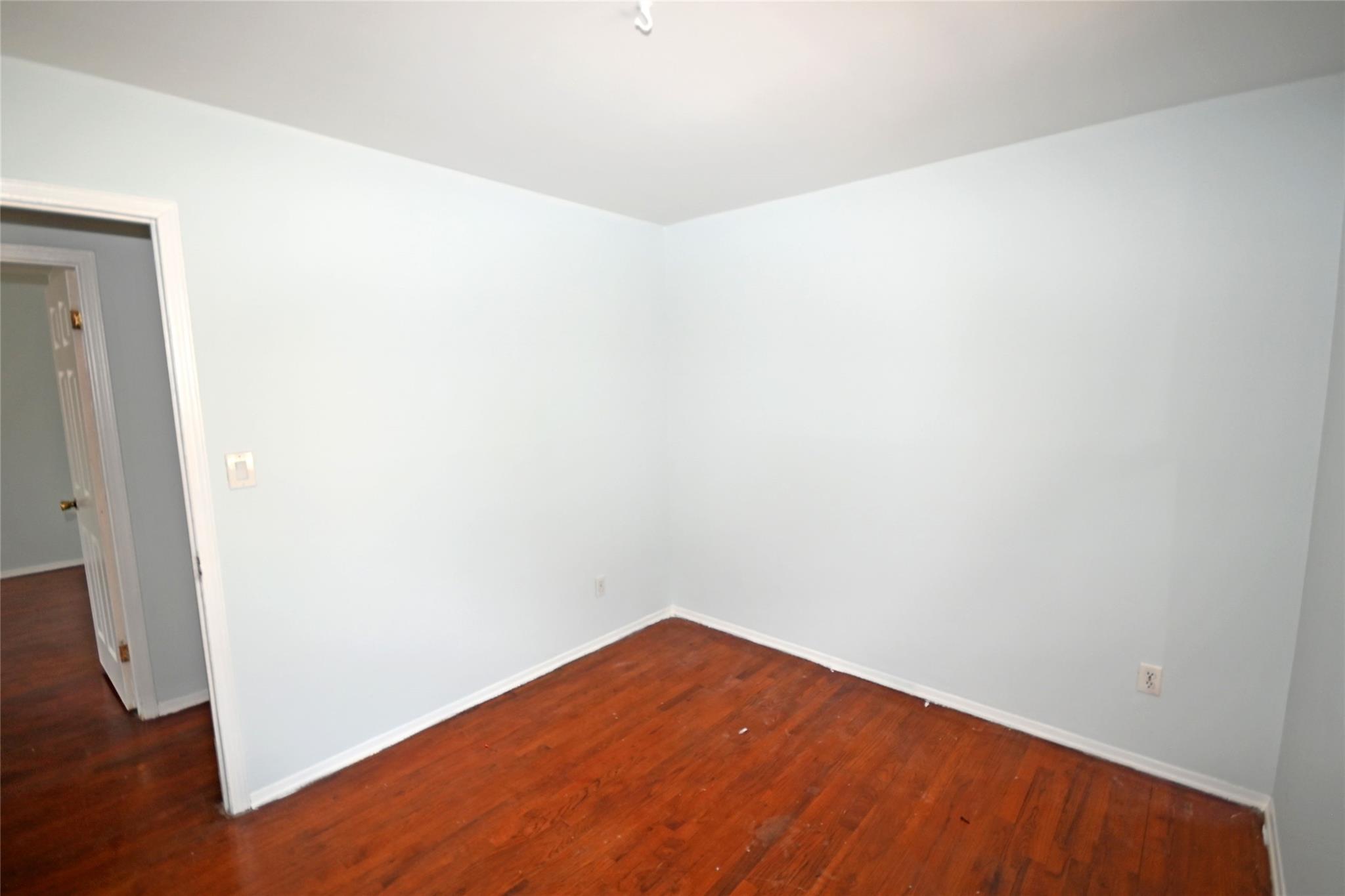 51 Manor Road, Valley Stream, NY 11580