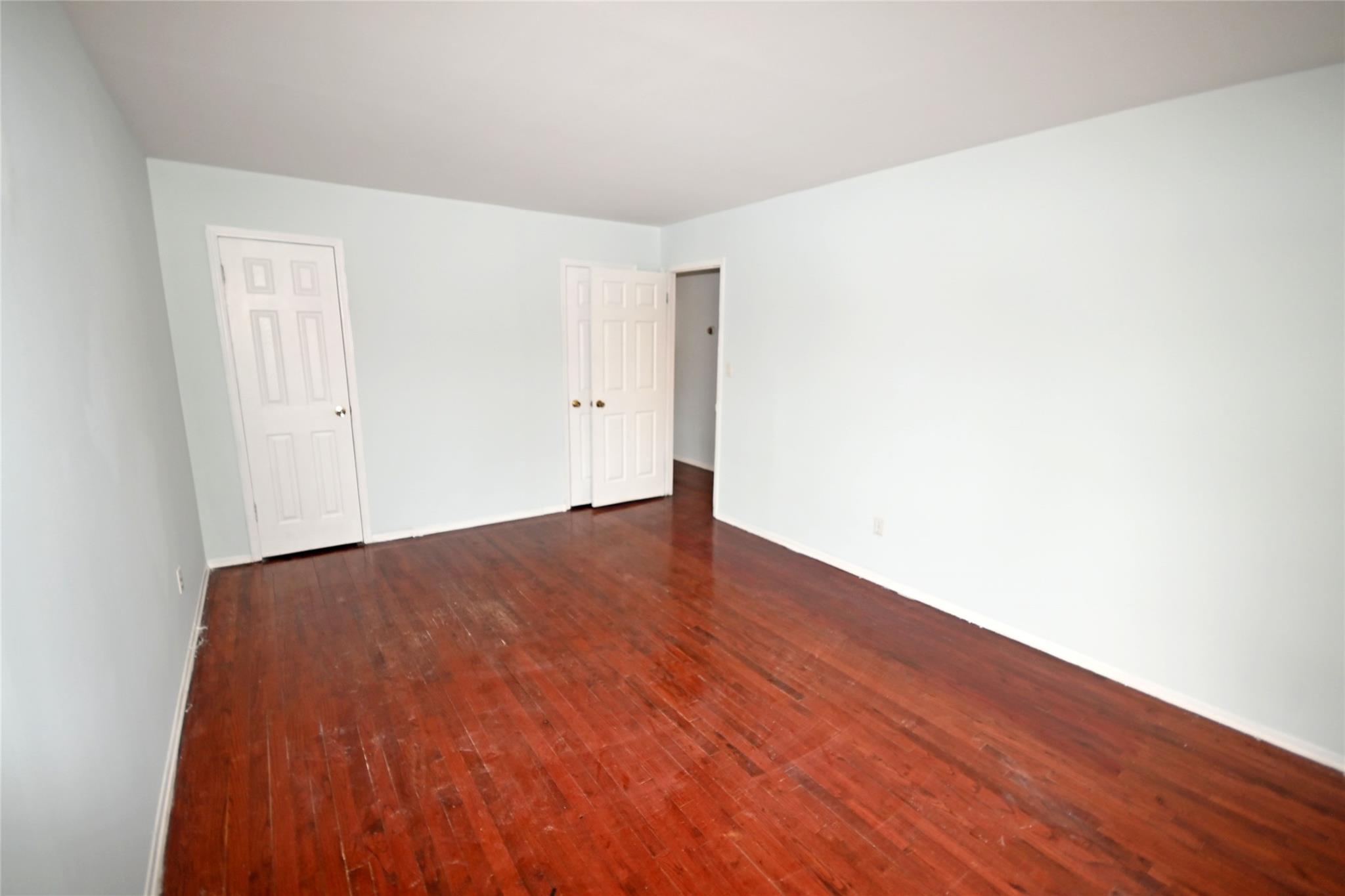 51 Manor Road, Valley Stream, NY 11580