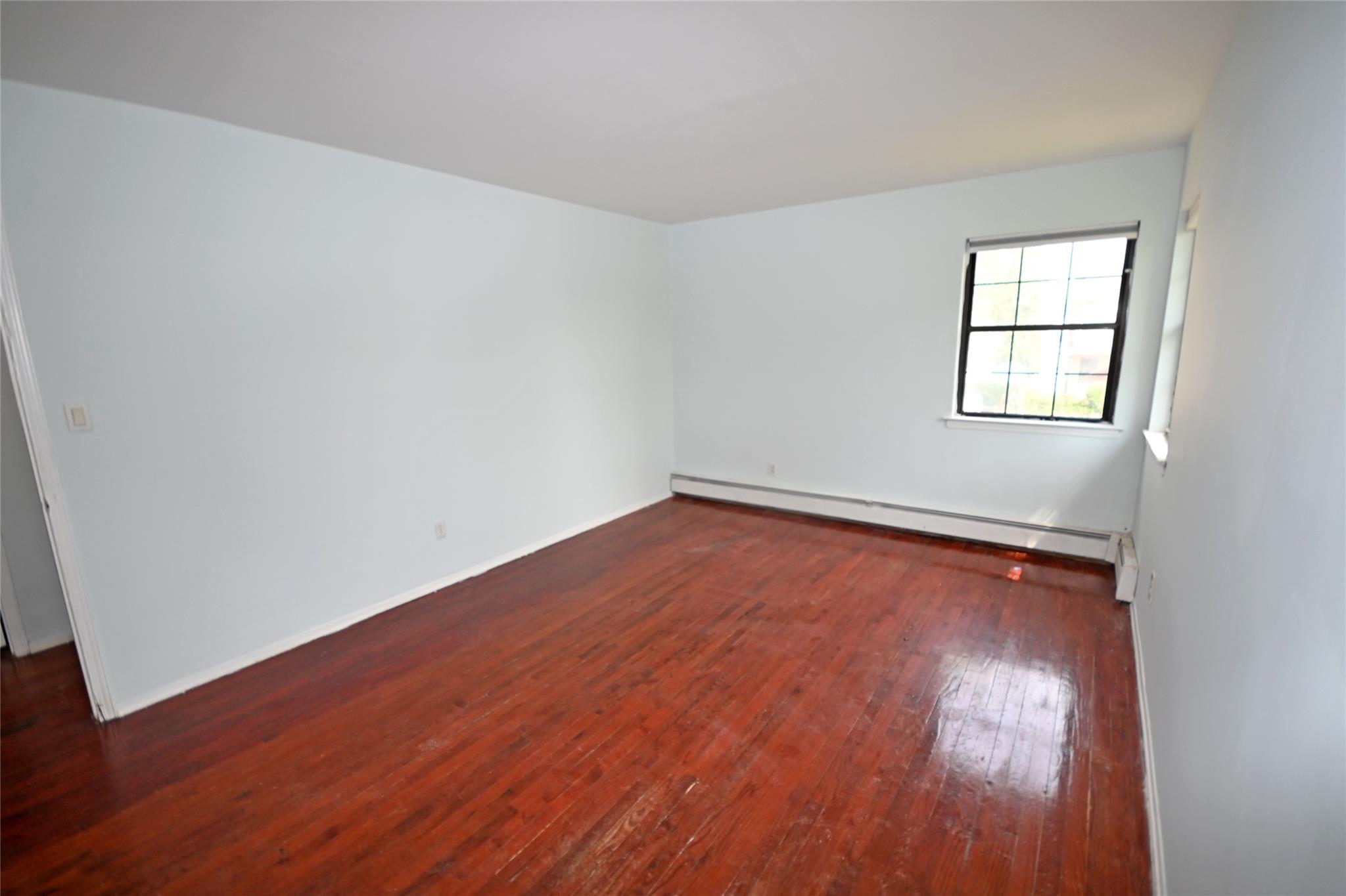 51 Manor Road, Valley Stream, NY 11580