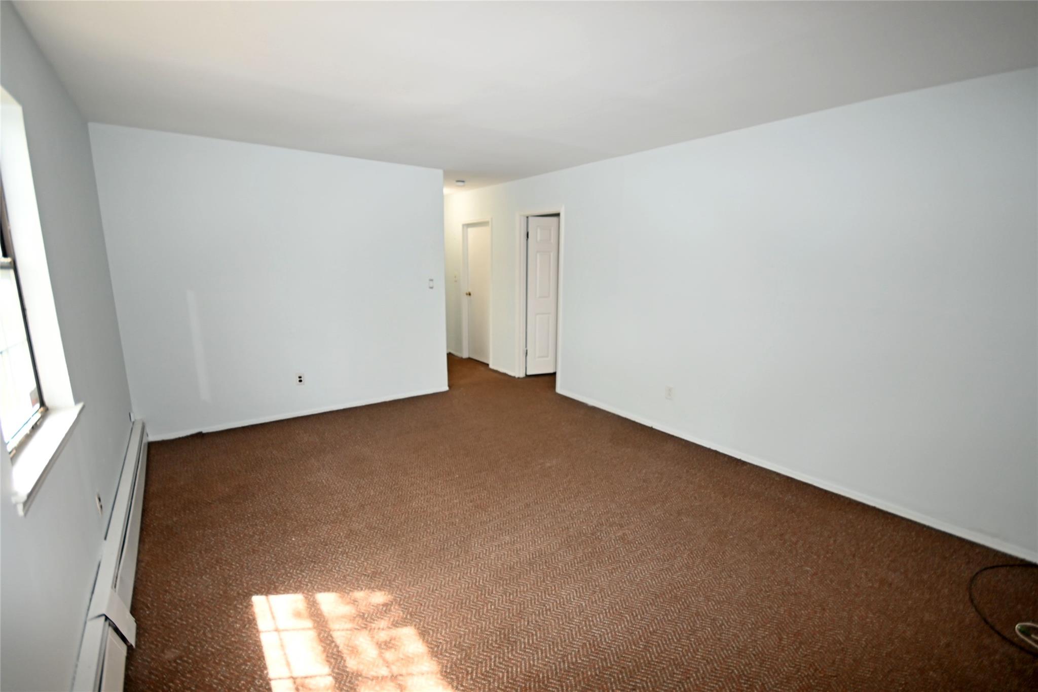 51 Manor Road, Valley Stream, NY 11580