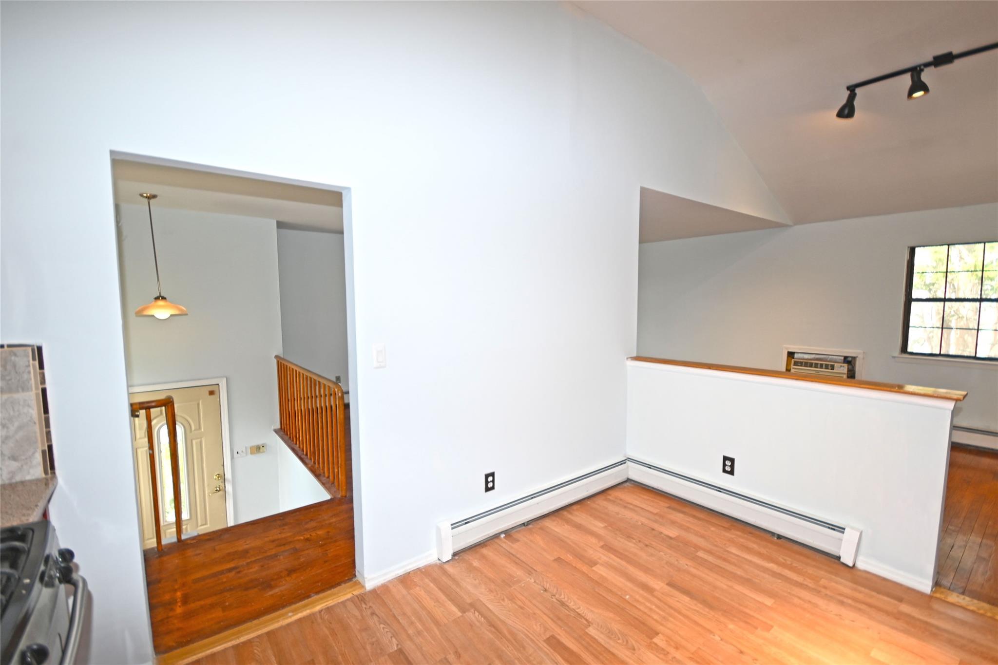 51 Manor Road, Valley Stream, NY 11580