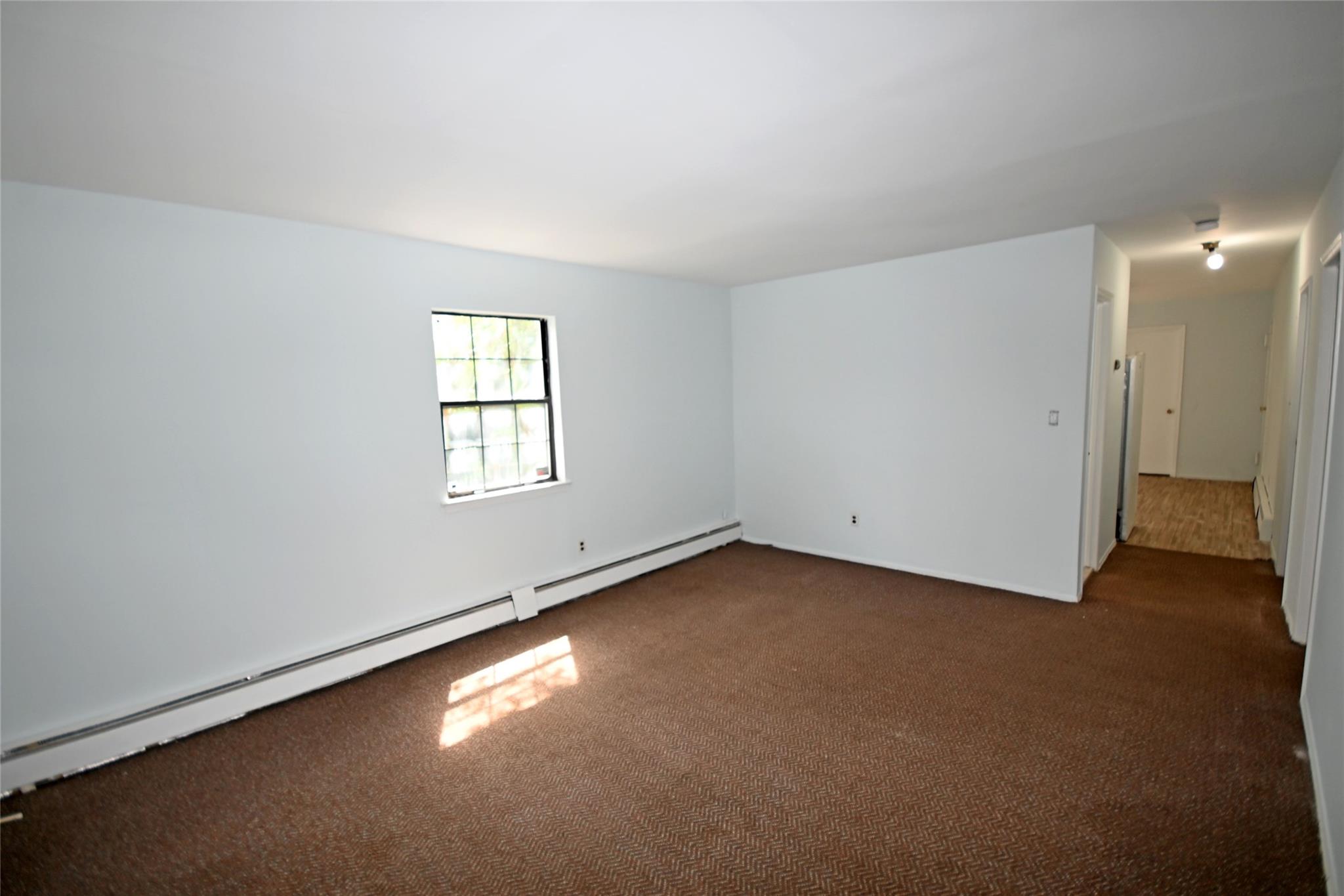 51 Manor Road, Valley Stream, NY 11580