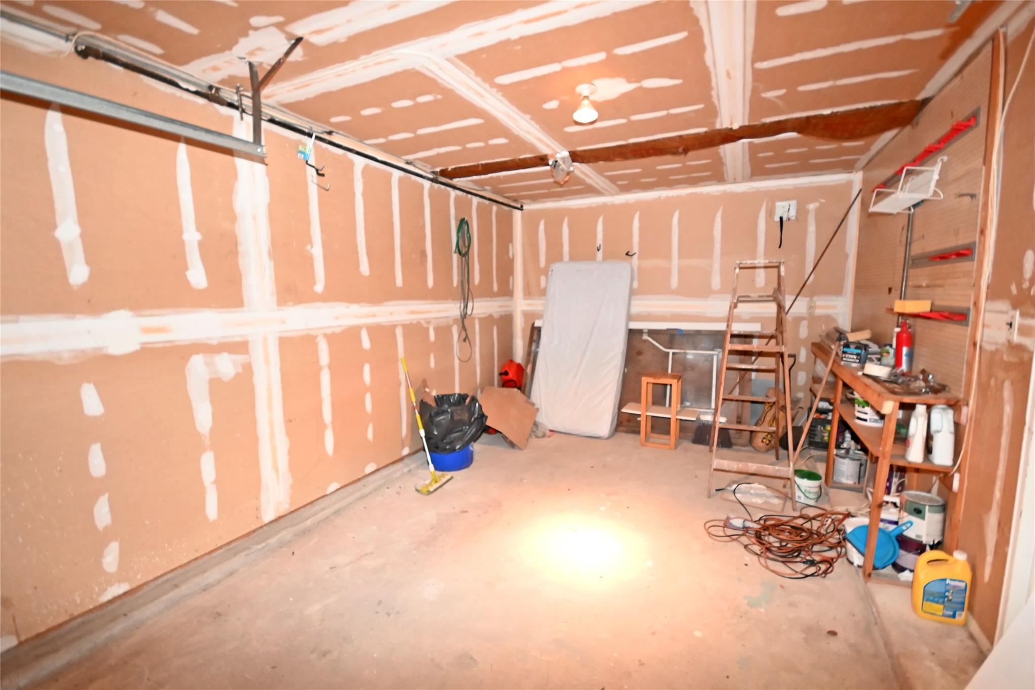 51 Manor Road, Valley Stream, NY 11580