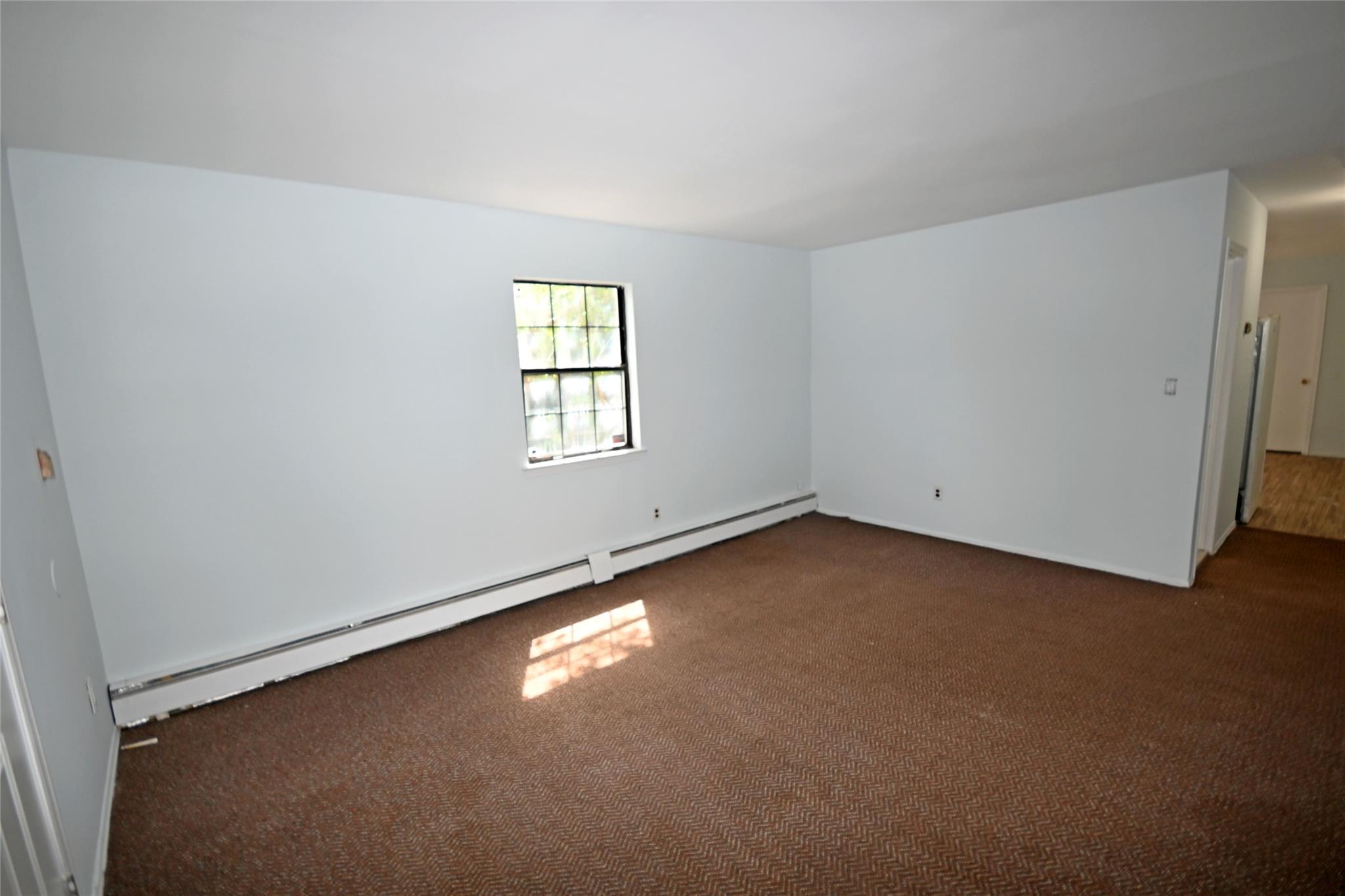 51 Manor Road, Valley Stream, NY 11580