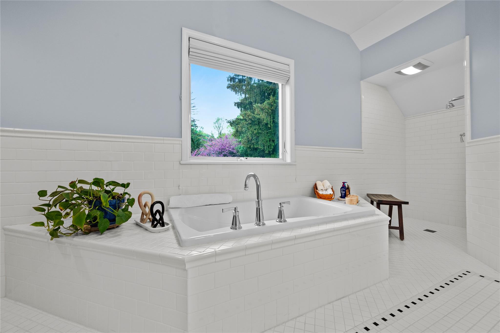 55 Midland Avenue, Central Valley, NY 10917