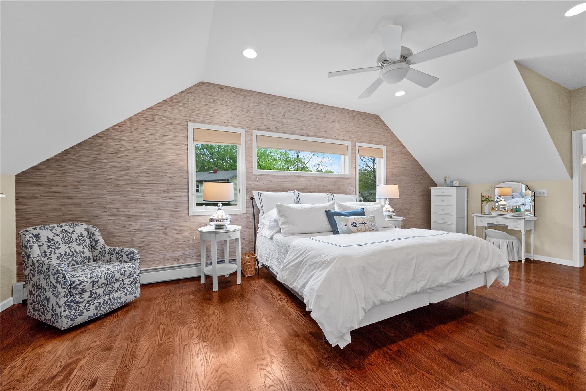 55 Midland Avenue, Central Valley, NY 10917