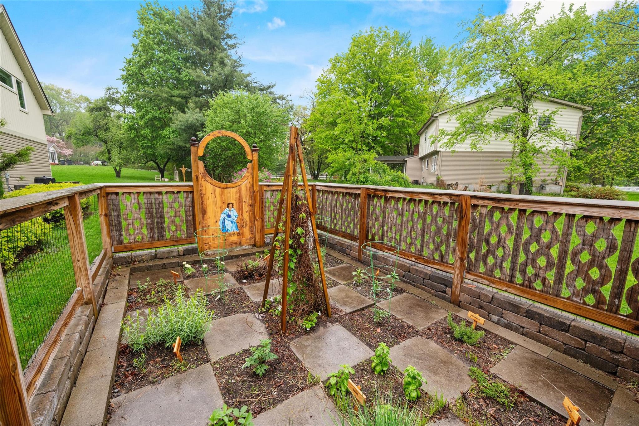 55 Midland Avenue, Central Valley, NY 10917