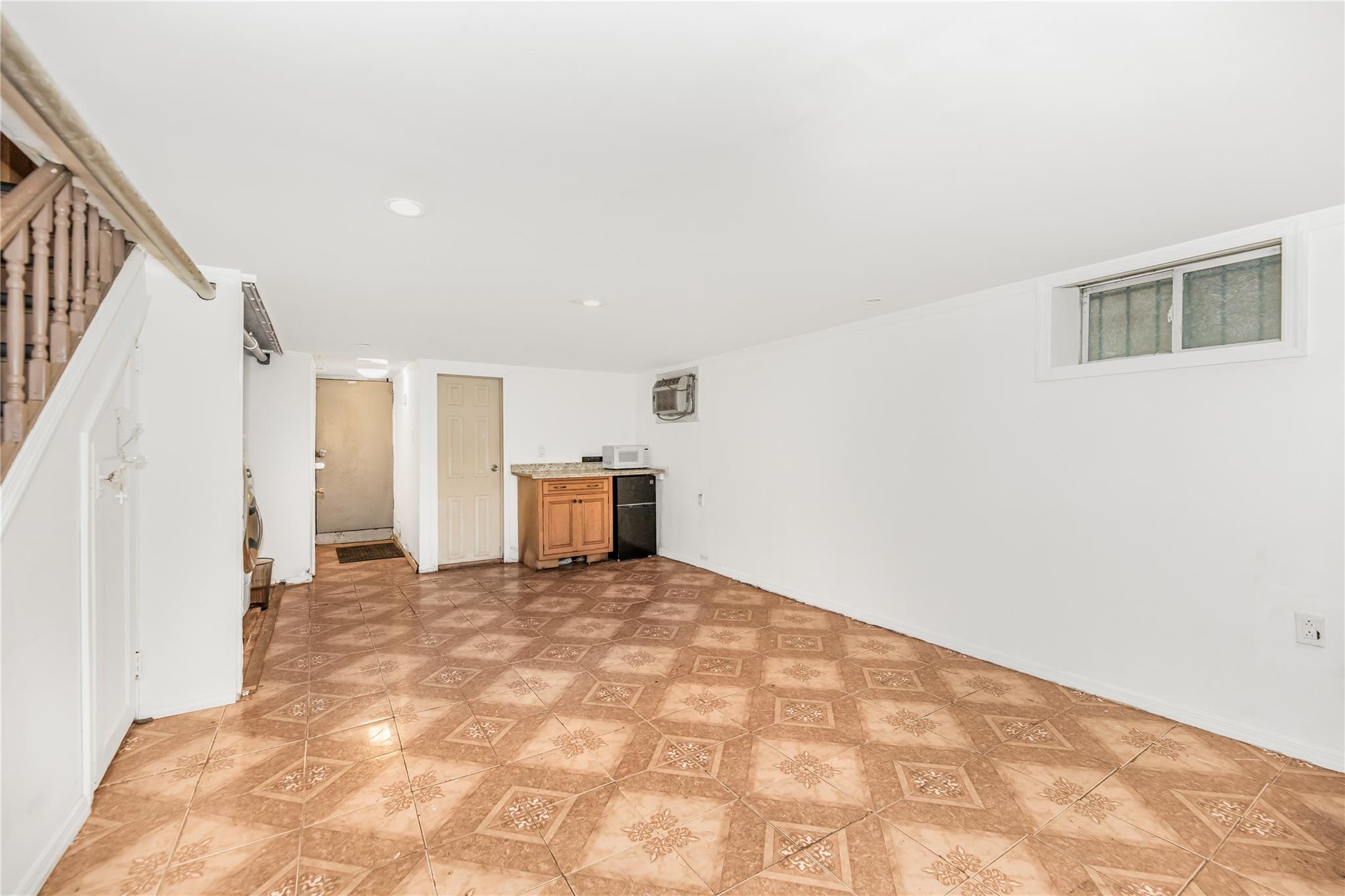 2733 Tenbroeck Avenue, Bronx, NY 10469