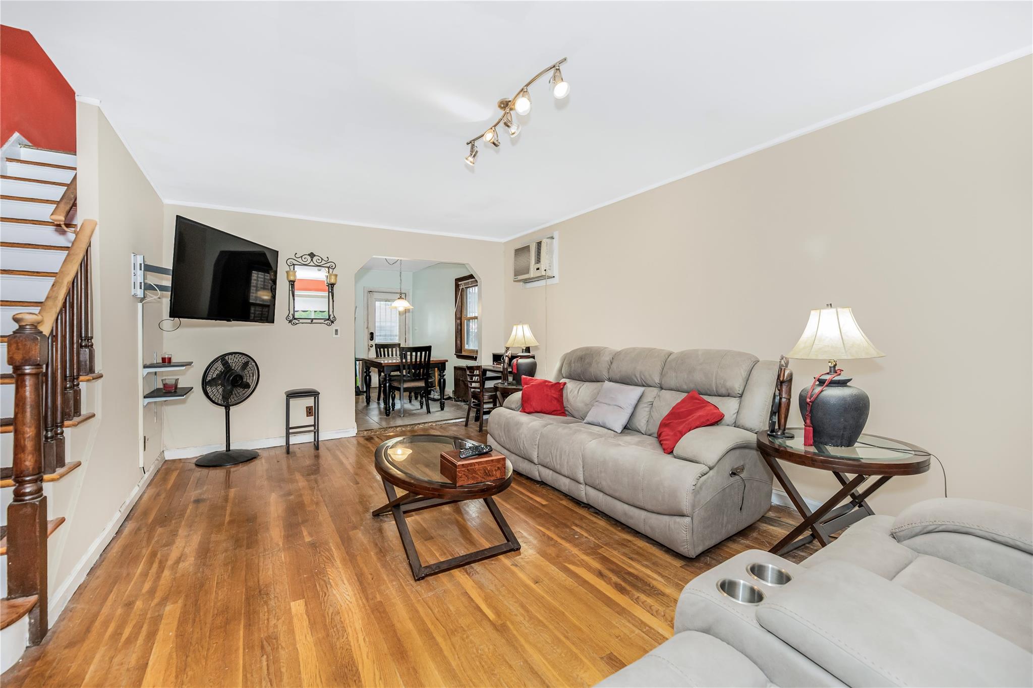 2733 Tenbroeck Avenue, Bronx, NY 10469