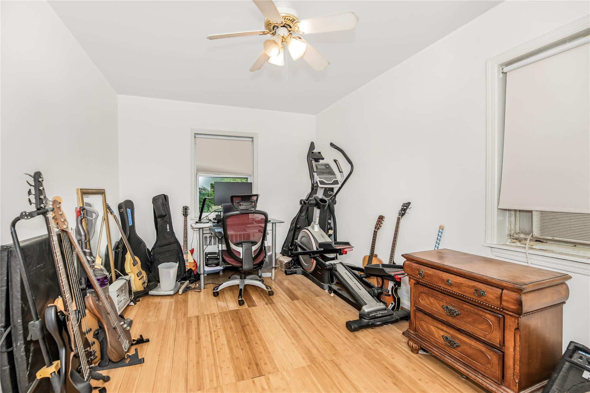 2733 Tenbroeck Avenue, Bronx, NY 10469