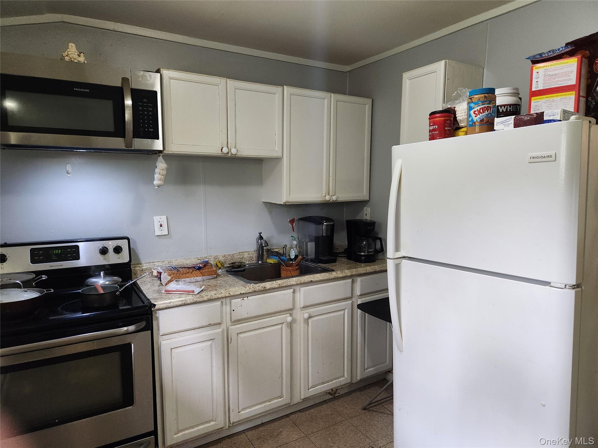 548 Taylor Avenue, East Patchogue, NY 11772