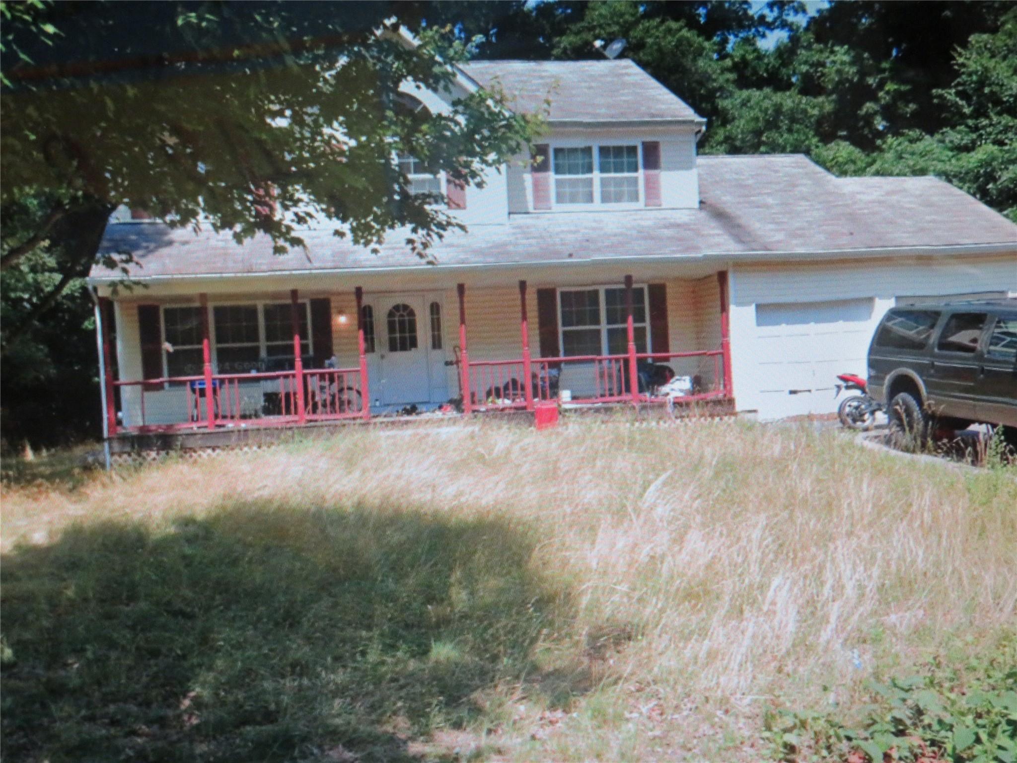 2 Ord Court, Middle Island, NY 11953