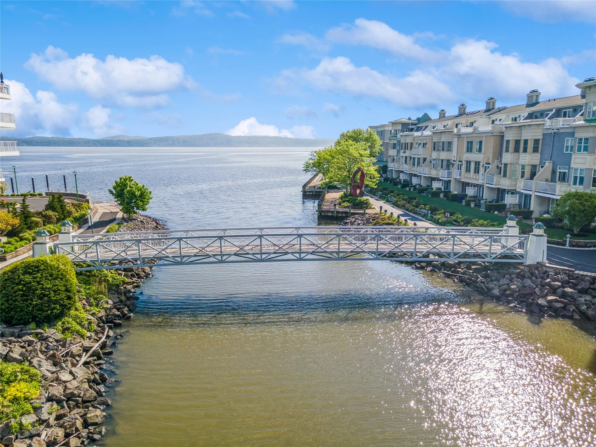 1301 Round Pointe Drive, Haverstraw, NY 10927
