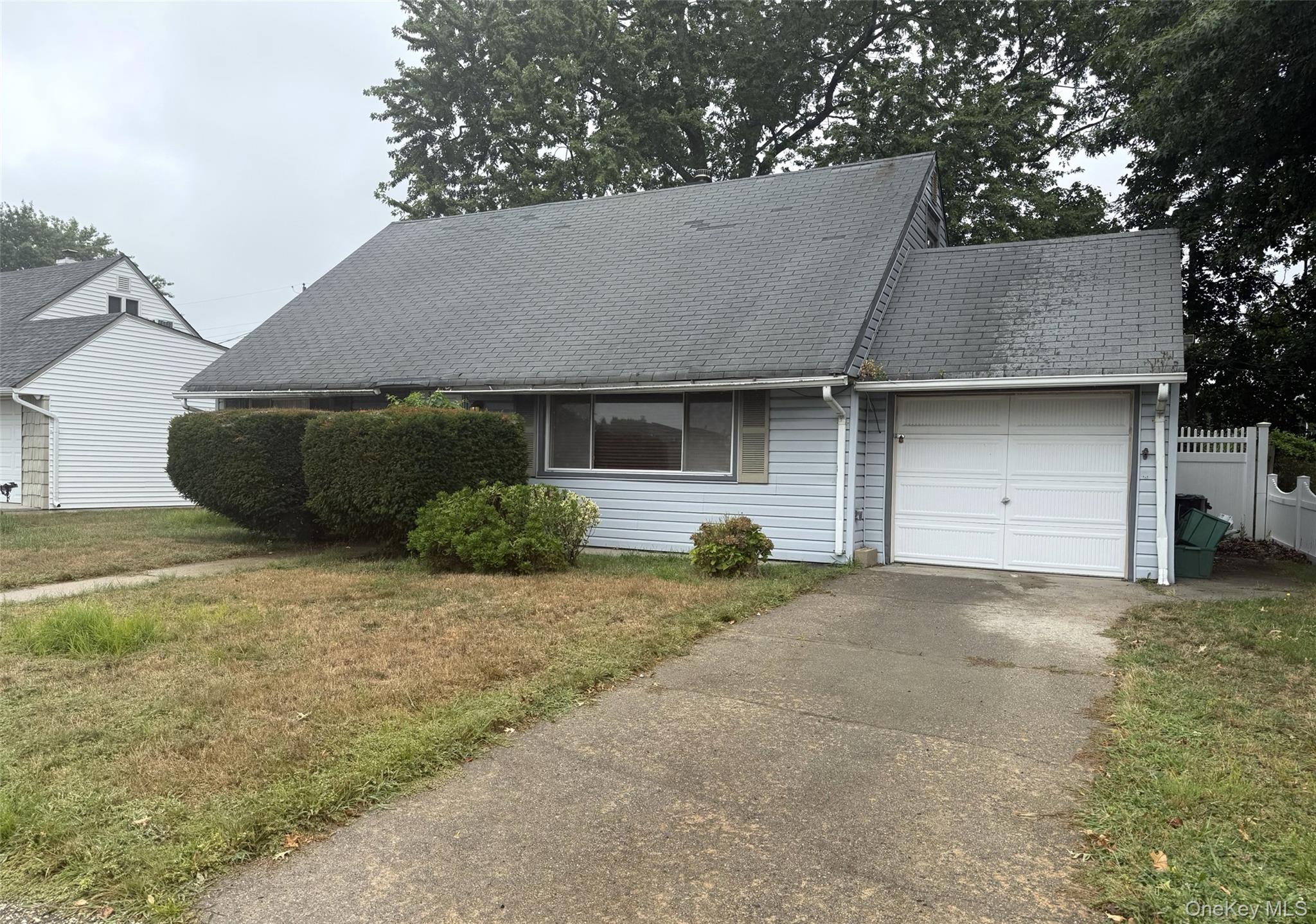 3157 Brixton Lane, Levittown, NY 11756