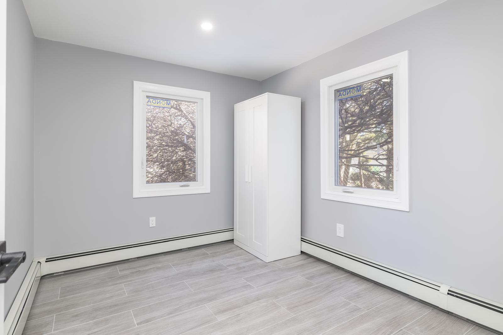 13 Curve Lane, Levittown, NY 11756