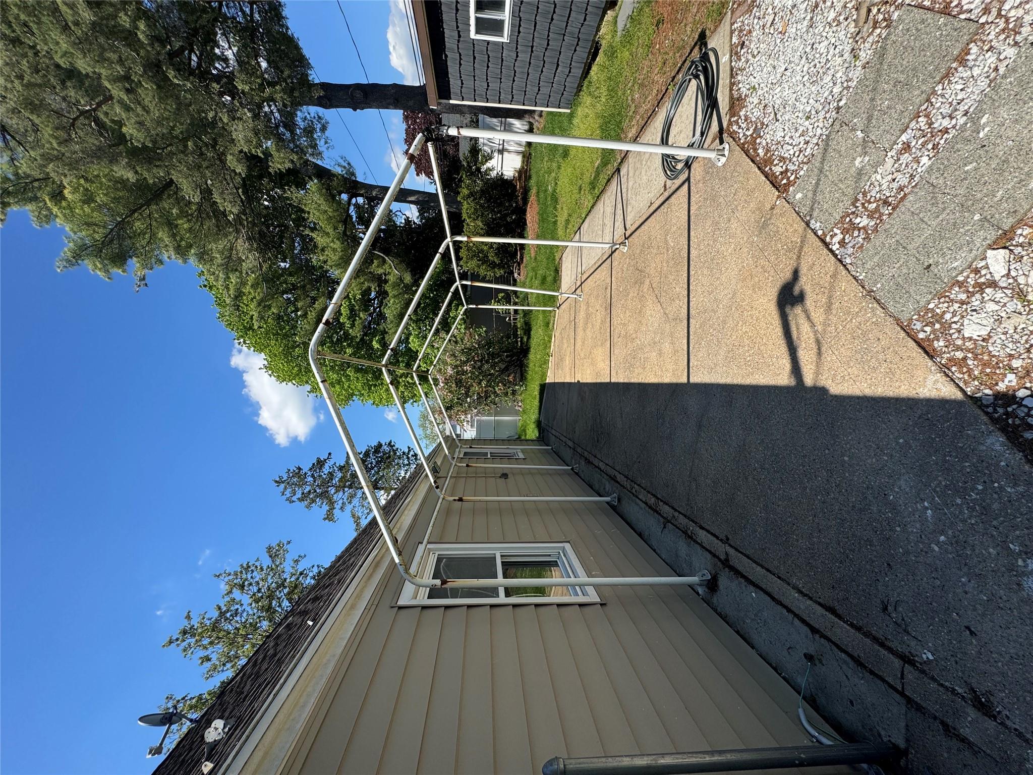 13 Curve Lane, Levittown, NY 11756