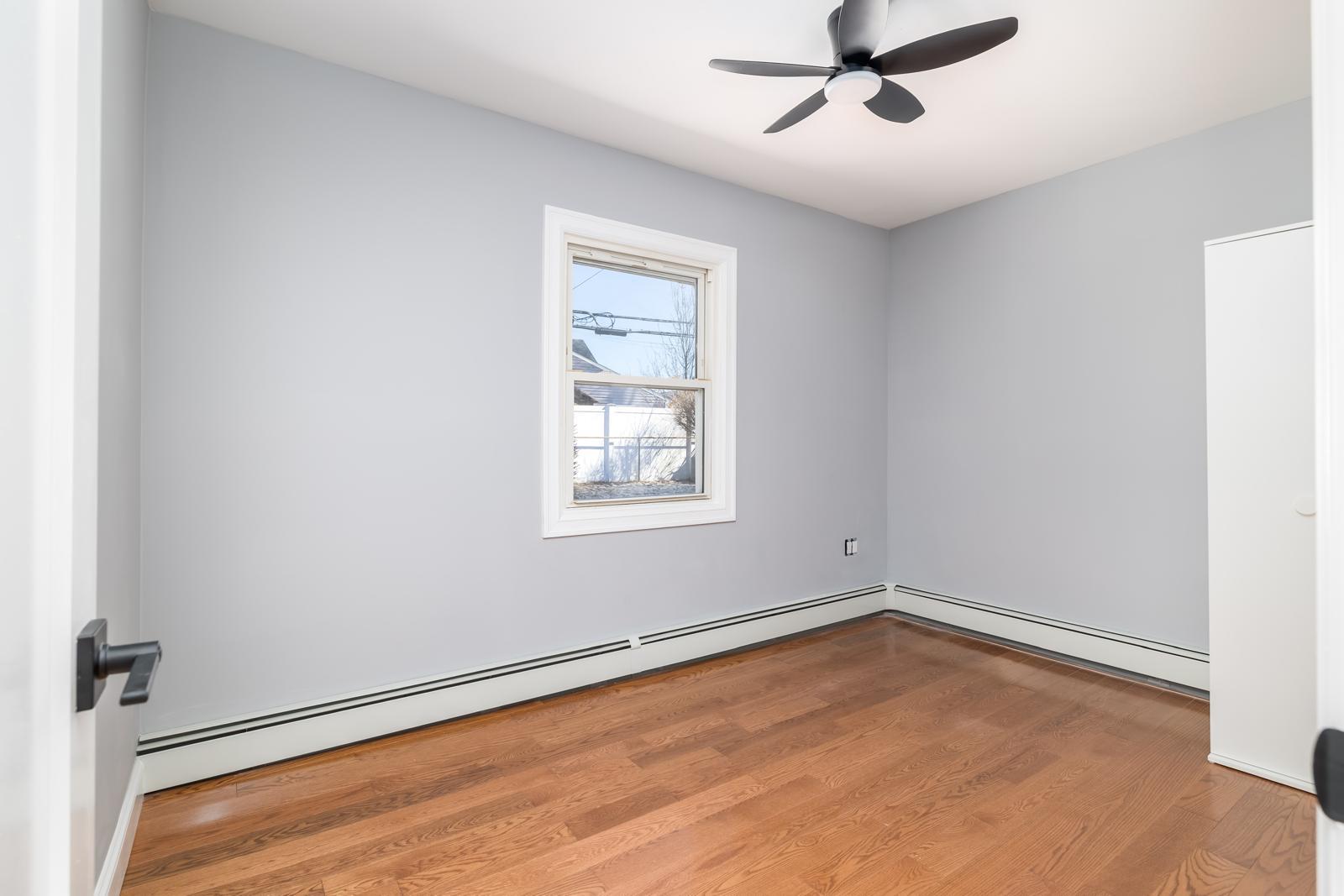 13 Curve Lane, Levittown, NY 11756