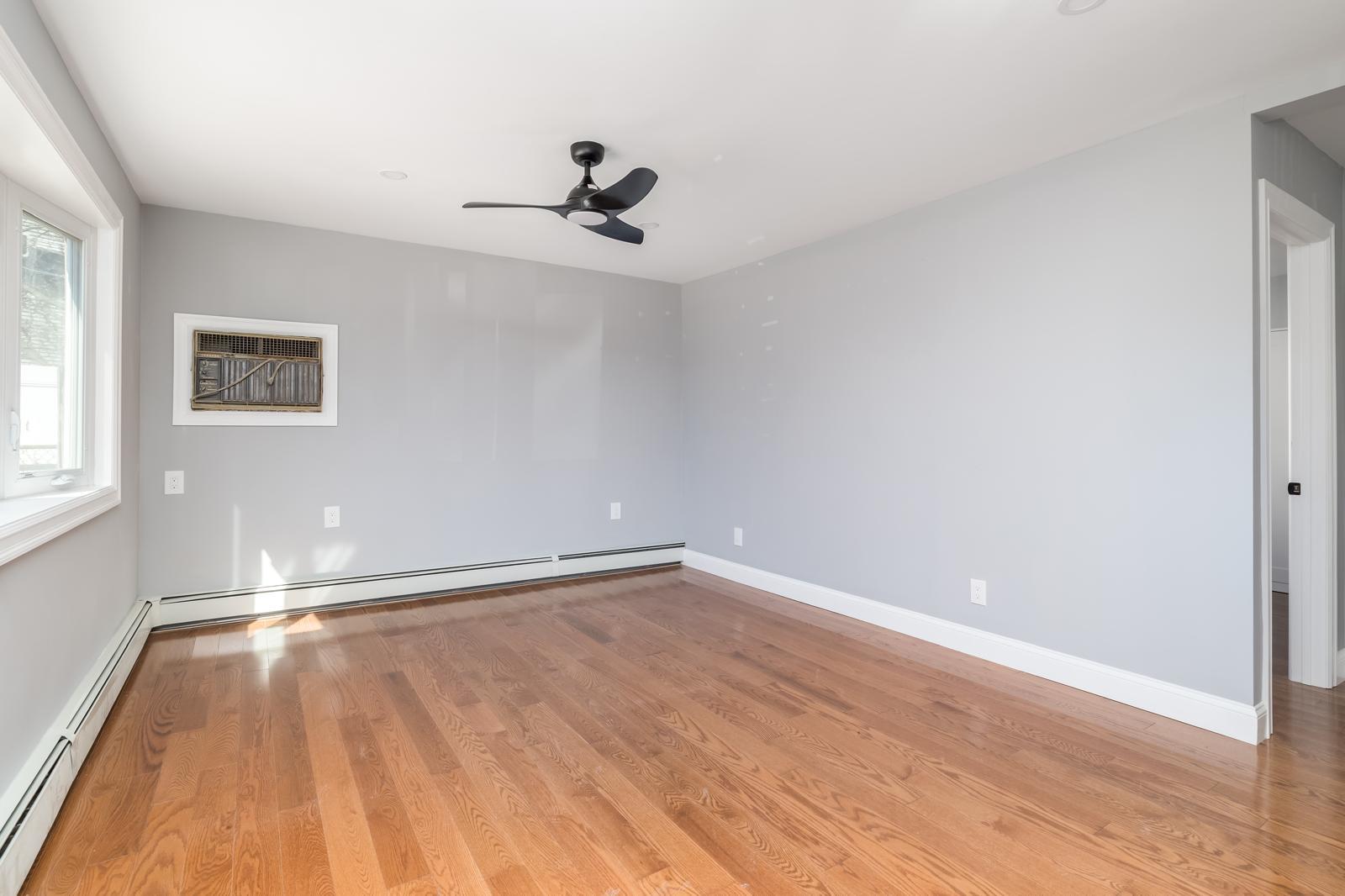 13 Curve Lane, Levittown, NY 11756