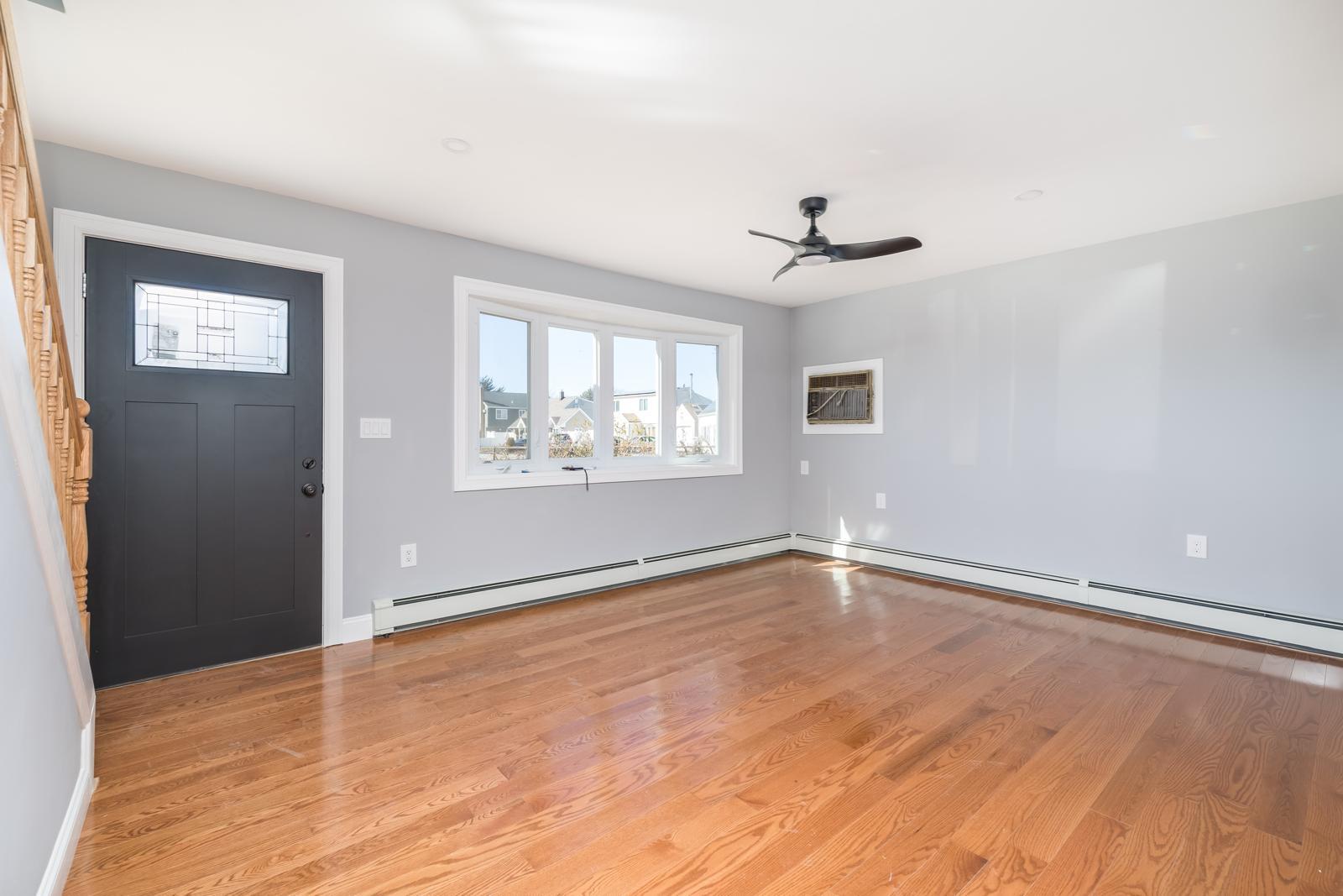 13 Curve Lane, Levittown, NY 11756