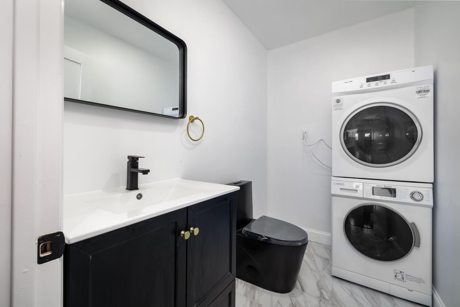 13 Curve Lane, Levittown, NY 11756