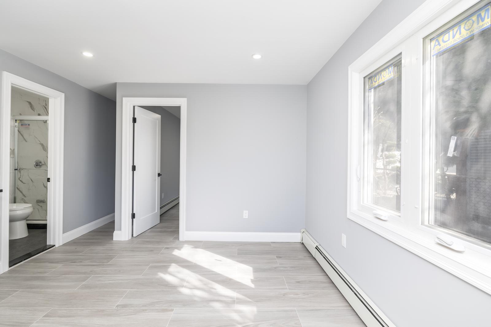 13 Curve Lane, Levittown, NY 11756