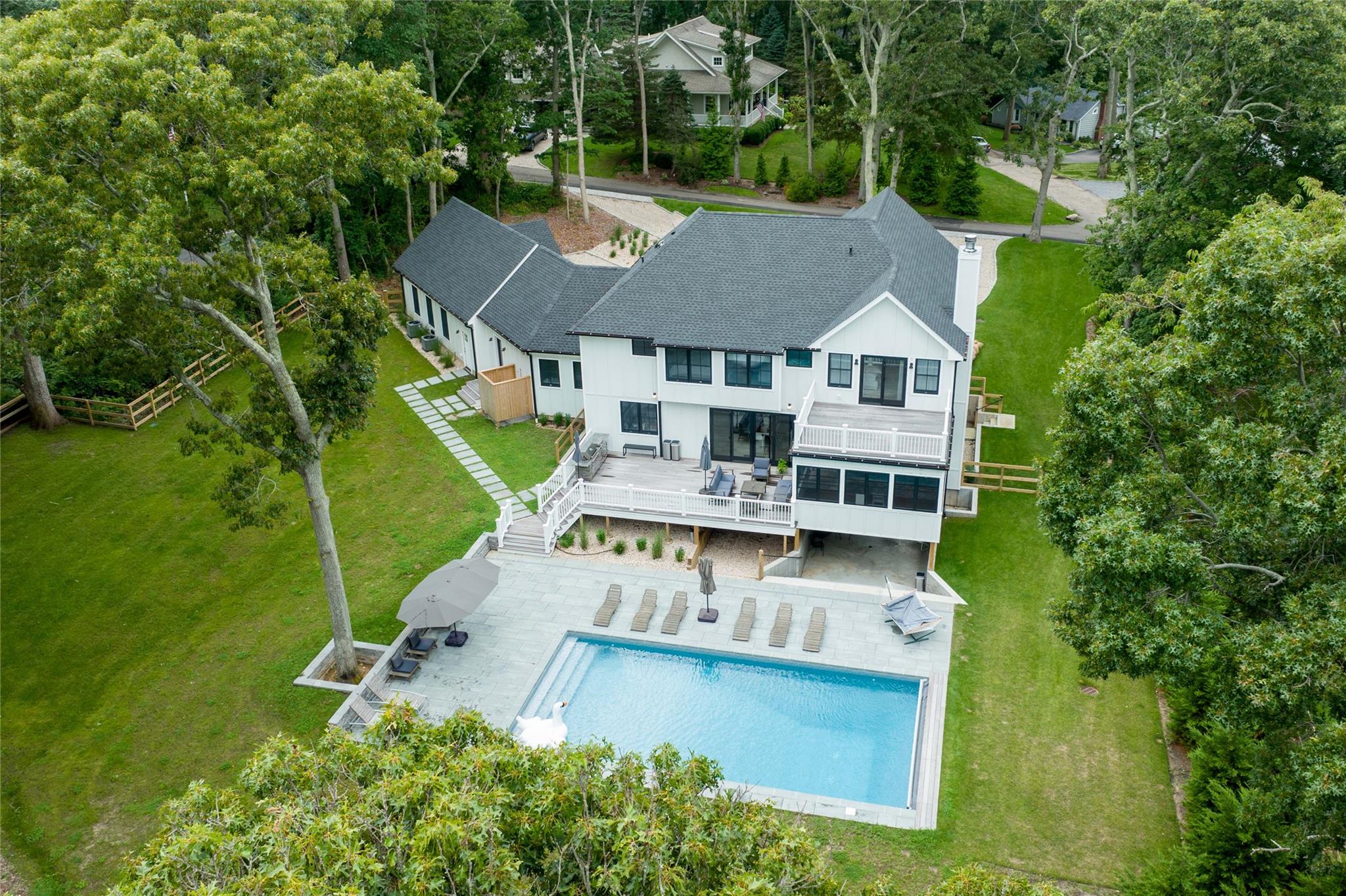 1350 Hortons Lane, Southold, NY 11971