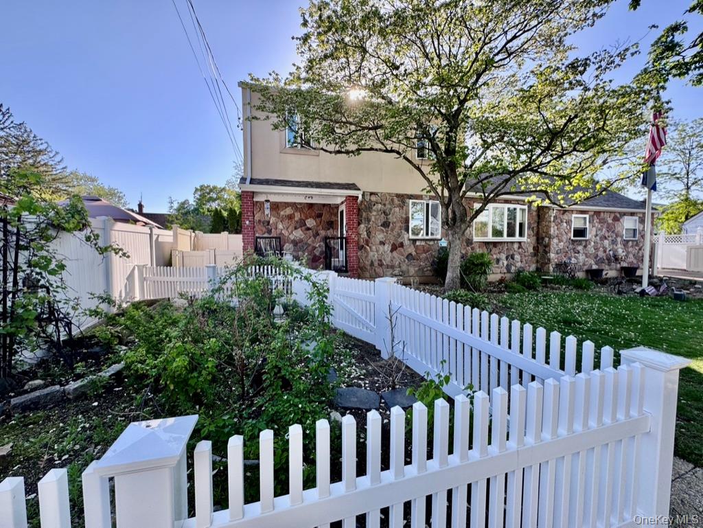 980 Siems Court, North Bellmore, NY 11710